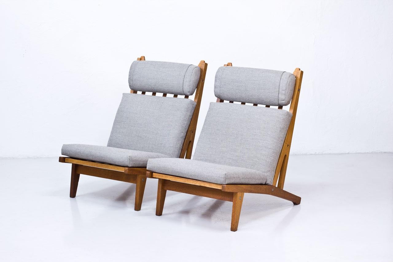 Scandinavian Modern GE-375 Pair of Lounge Chairs, Hans Wegner for GETAMA Denmark 11