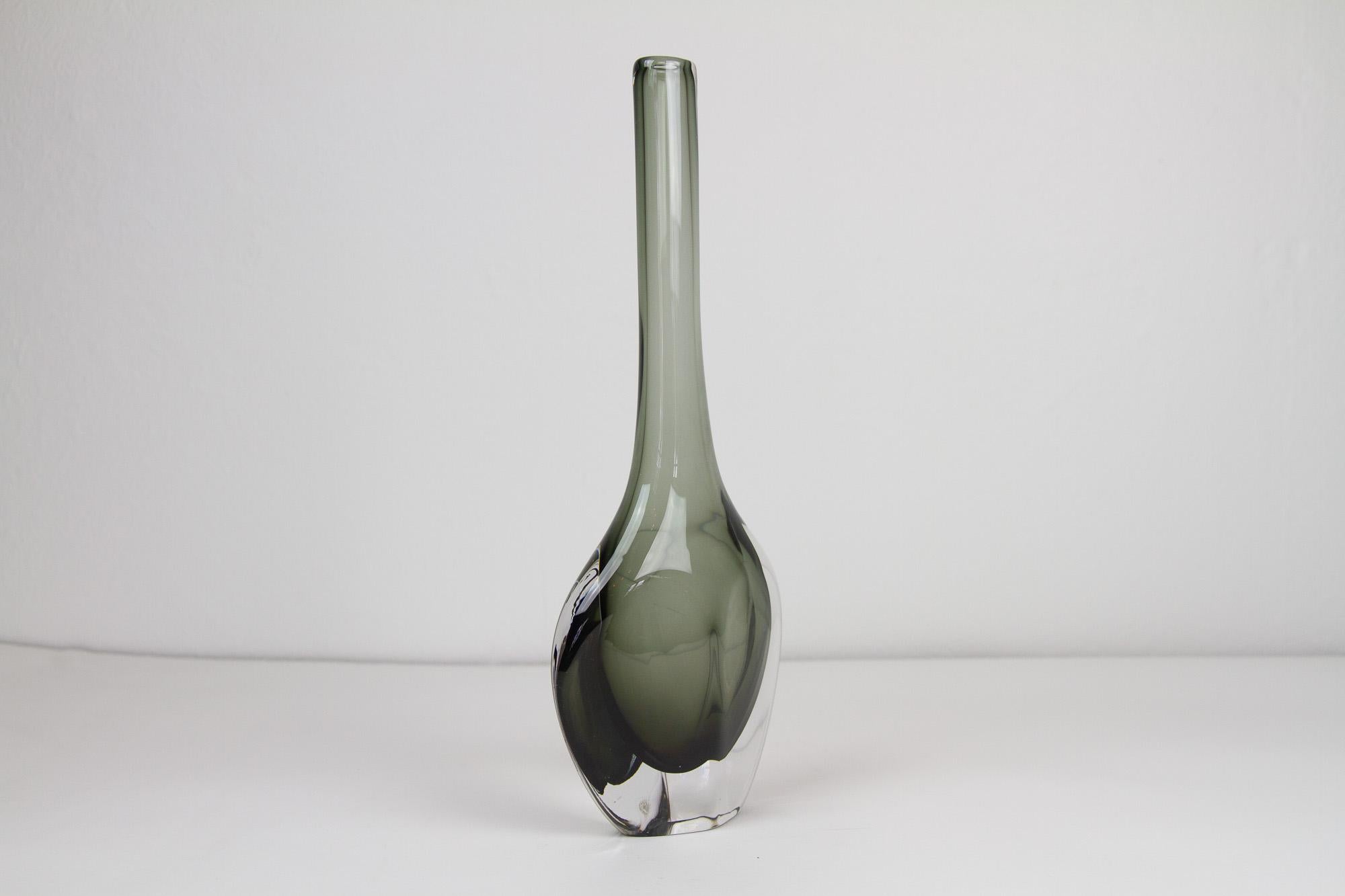 Swedish Scandinavian Modern Glass Vase by Nils Landberg for Orrefors, 1950s For Sale