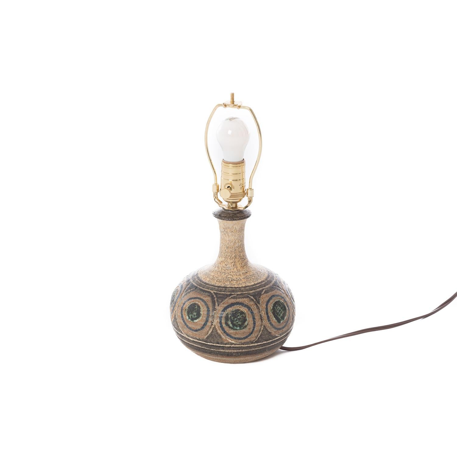 Scandinavian Modern Glazed Stoneware Table Lamp 3