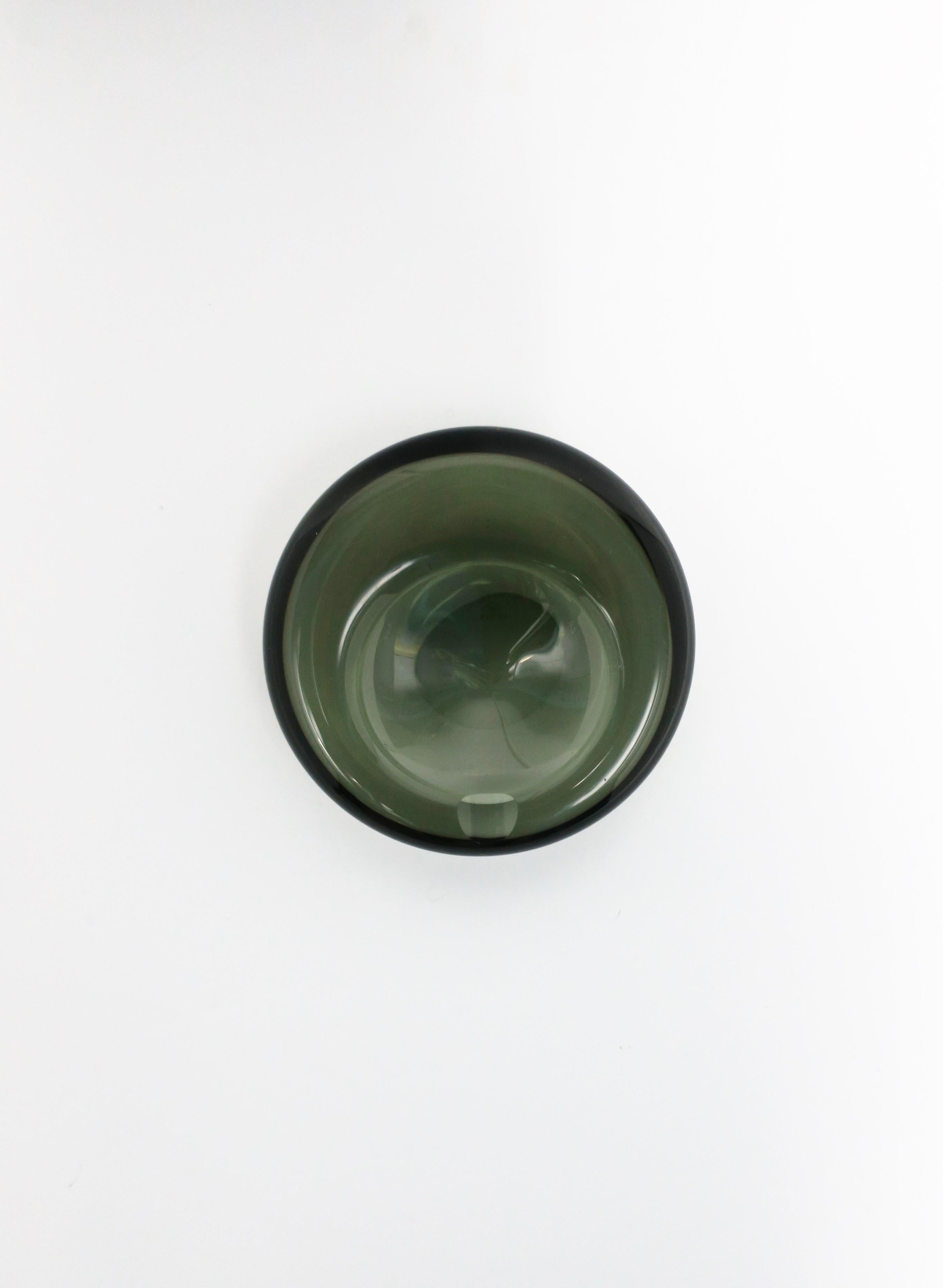 Scandinavian Modern Grey Art Glass Bowl or Ashtray Holmegaard Lutken In Good Condition In New York, NY