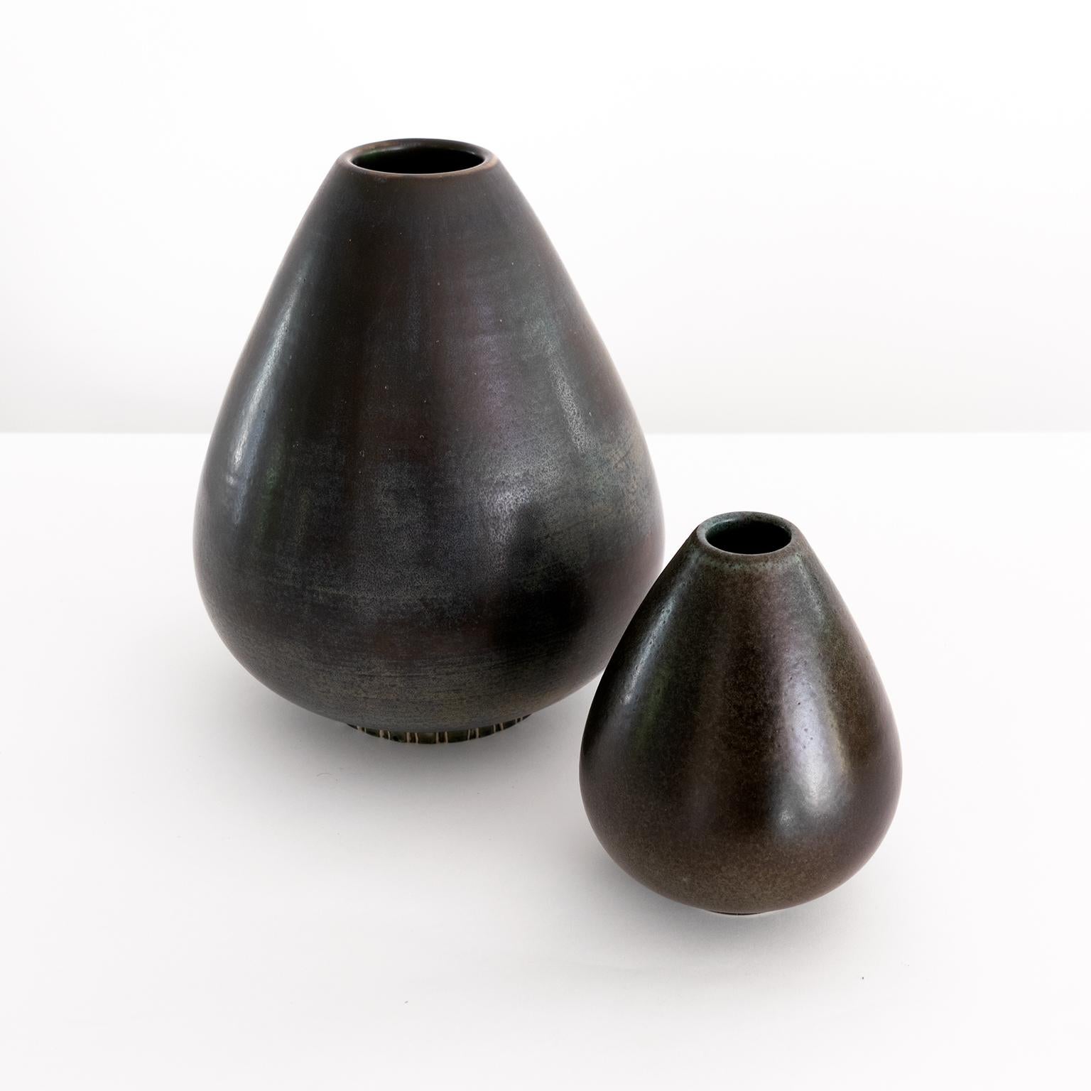 Glazed Scandinavian Modern Group of 3 Gunnar Nylund Vases in Light and Dark Glazes For Sale
