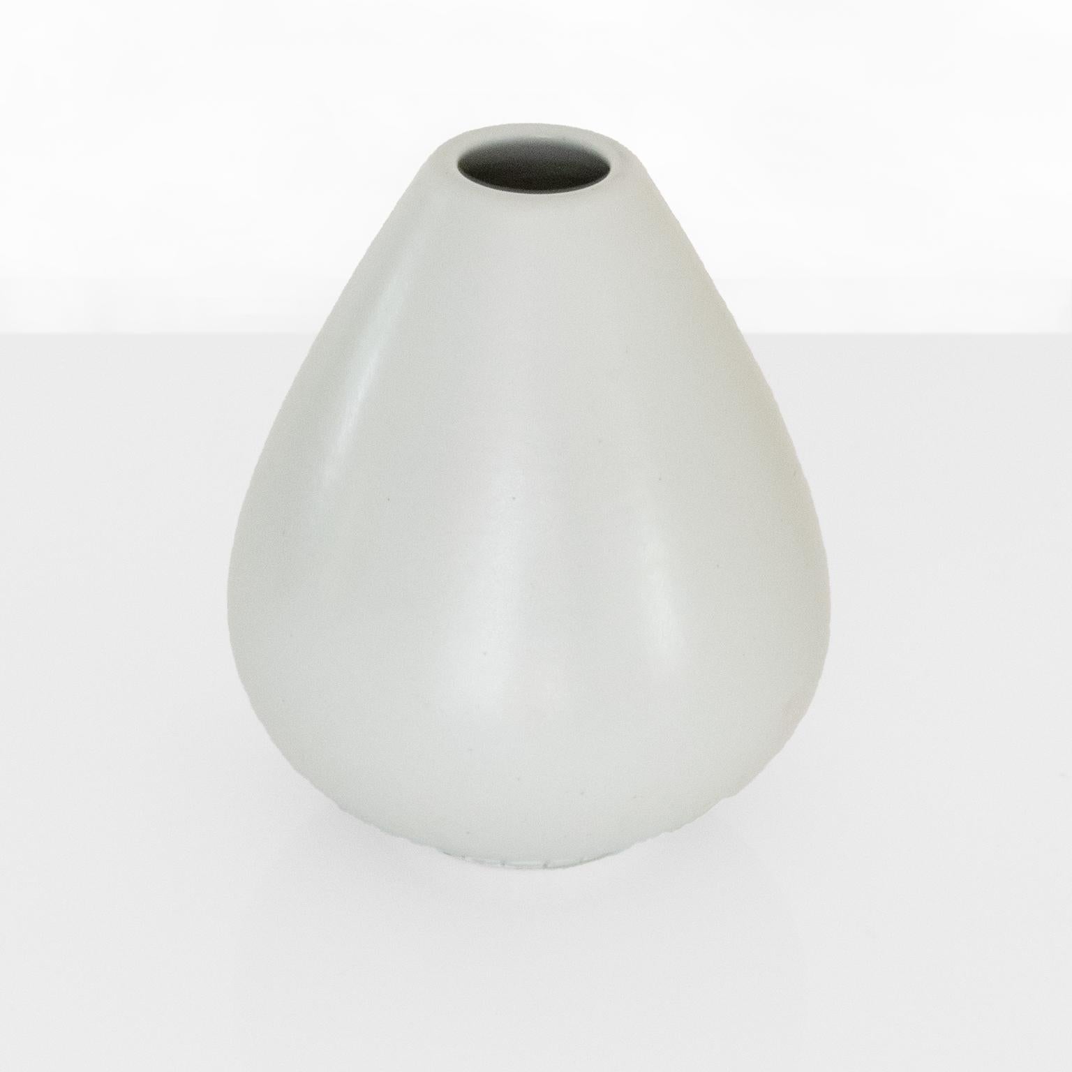 Scandinavian Modern Group of 3 Gunnar Nylund Vases in Light and Dark Glazes For Sale 6