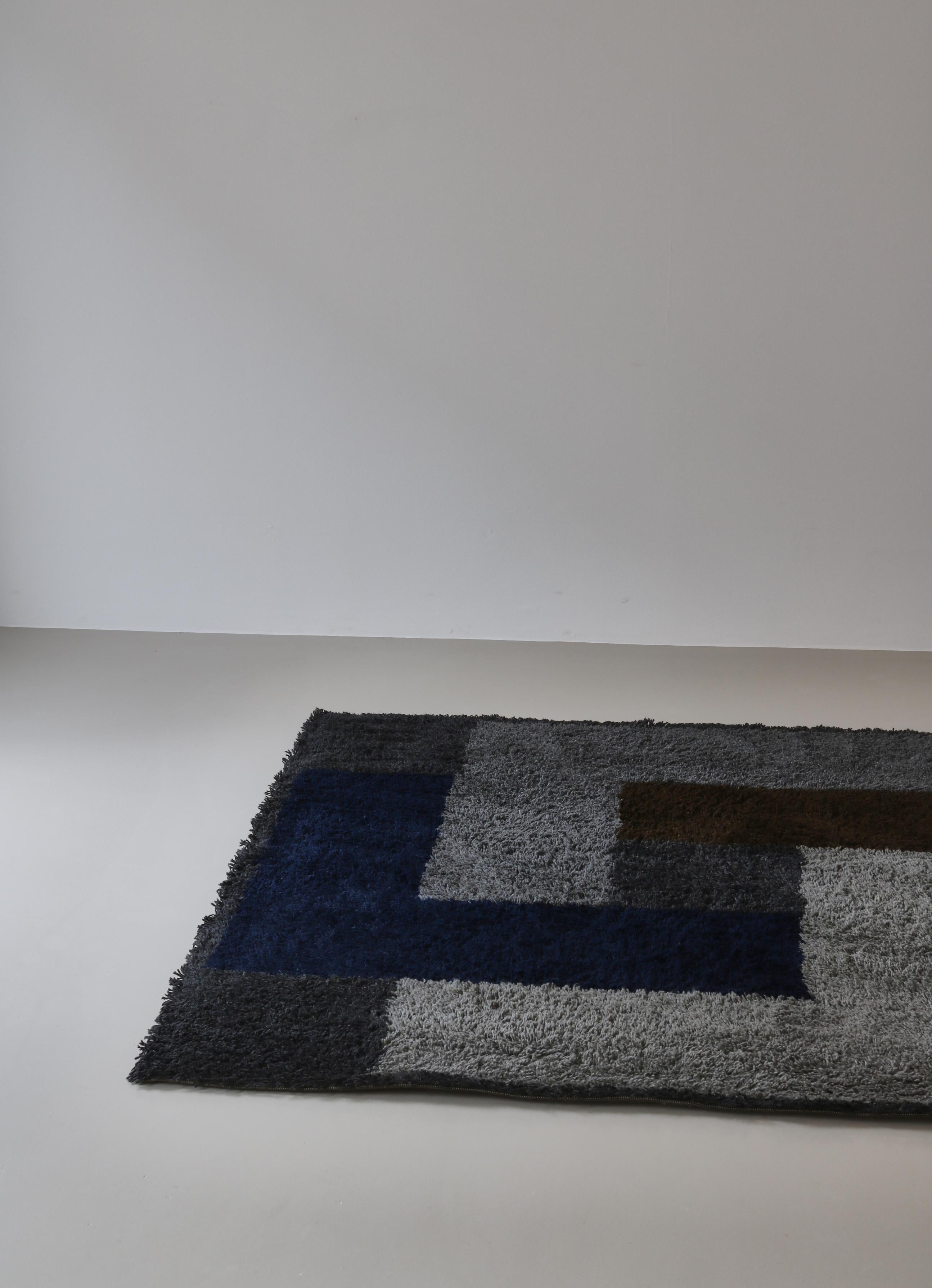 Skandinavischer moderner handgefertigter Teppich 