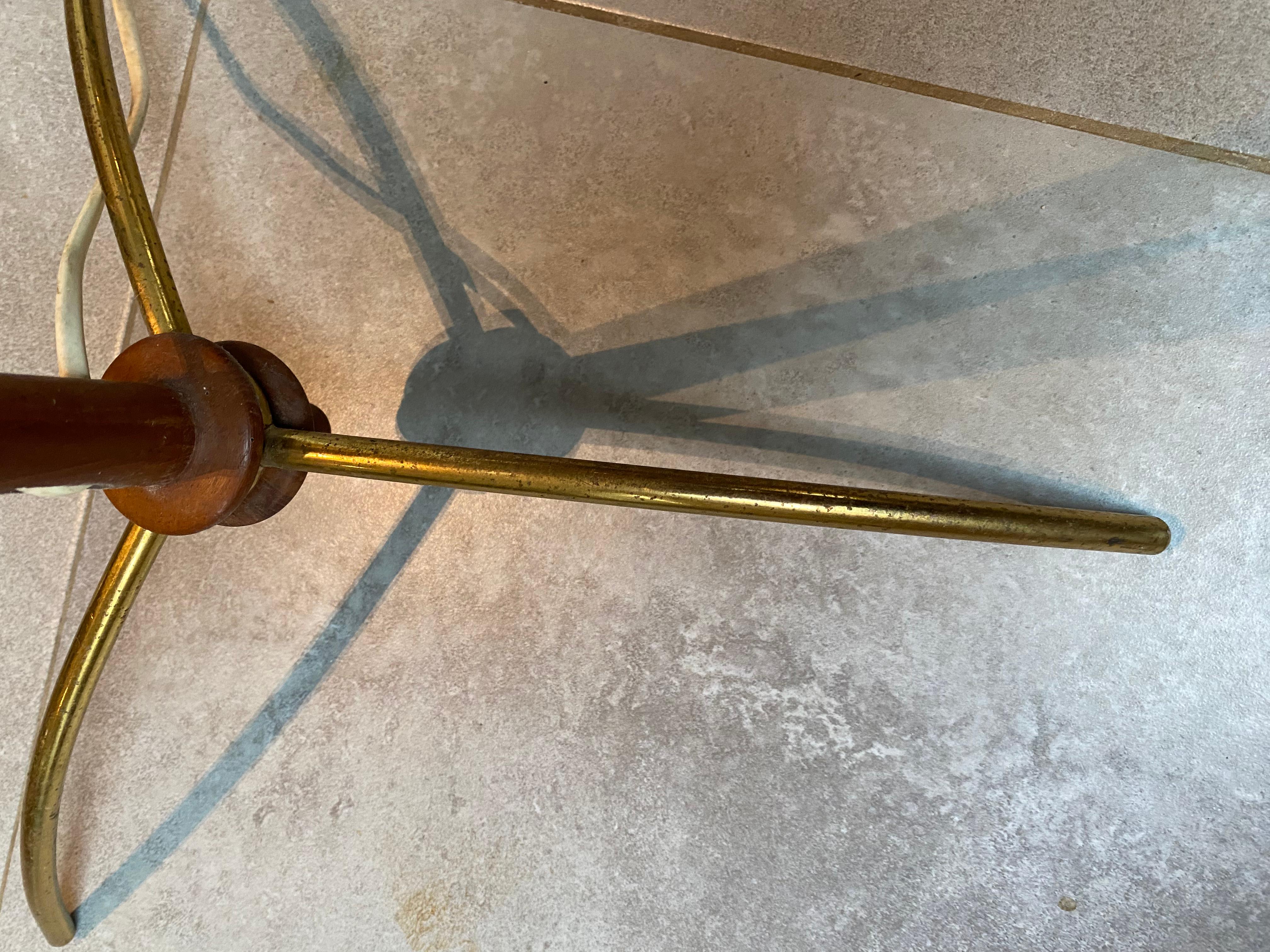 XX secolo Lampada da terra The Scandinavian Modern Hans-Agne Jakobsson Teak e ottone, anni '60 in vendita