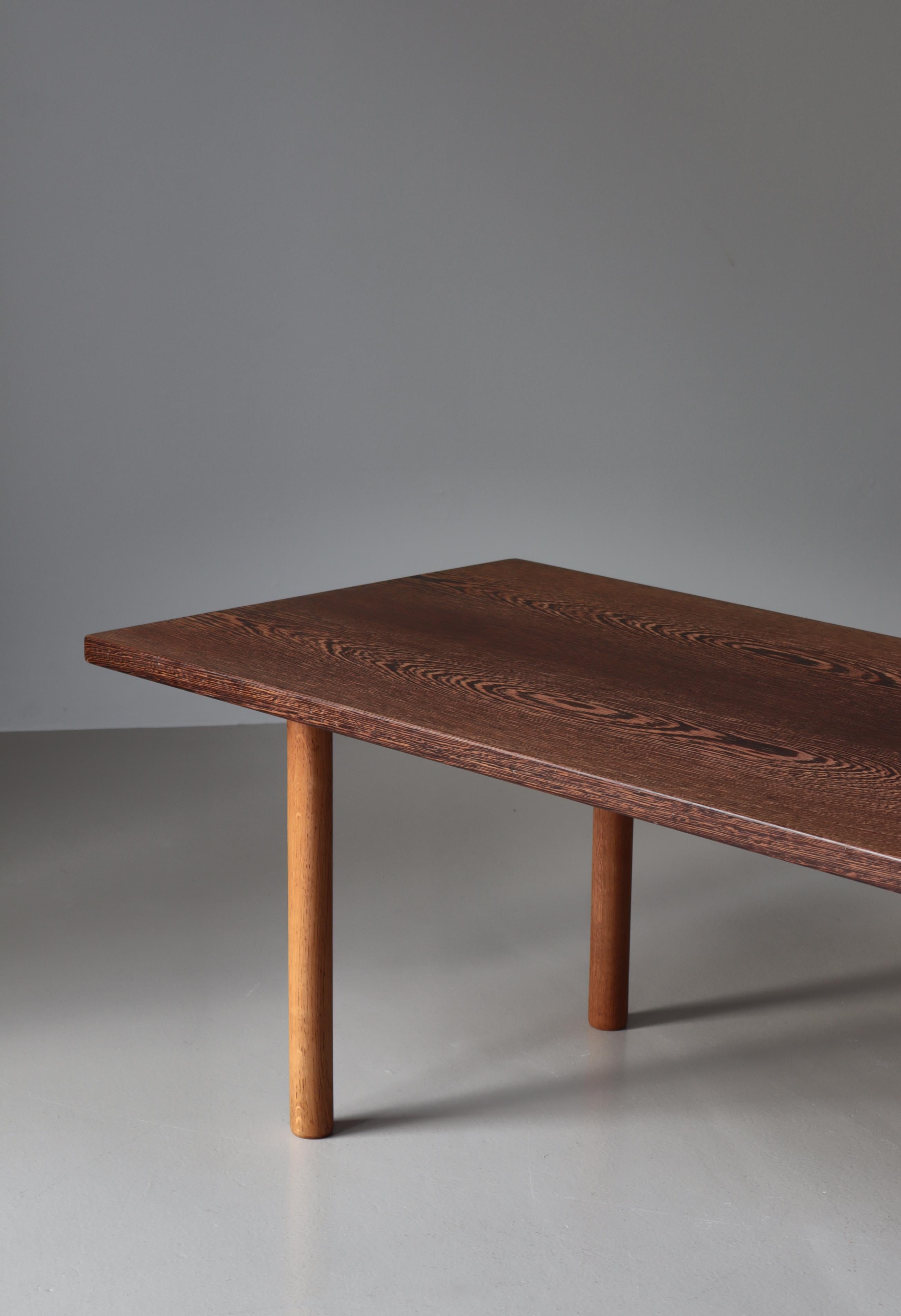 Mid-20th Century Scandinavian Modern Hans J. Wegner Coffee Table in Wenge & Oak, 1950s For Sale