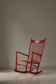 The Modern Scandinavian Hans J. Wegner Rocking Chair, laque rouge, années 1960, Danemark