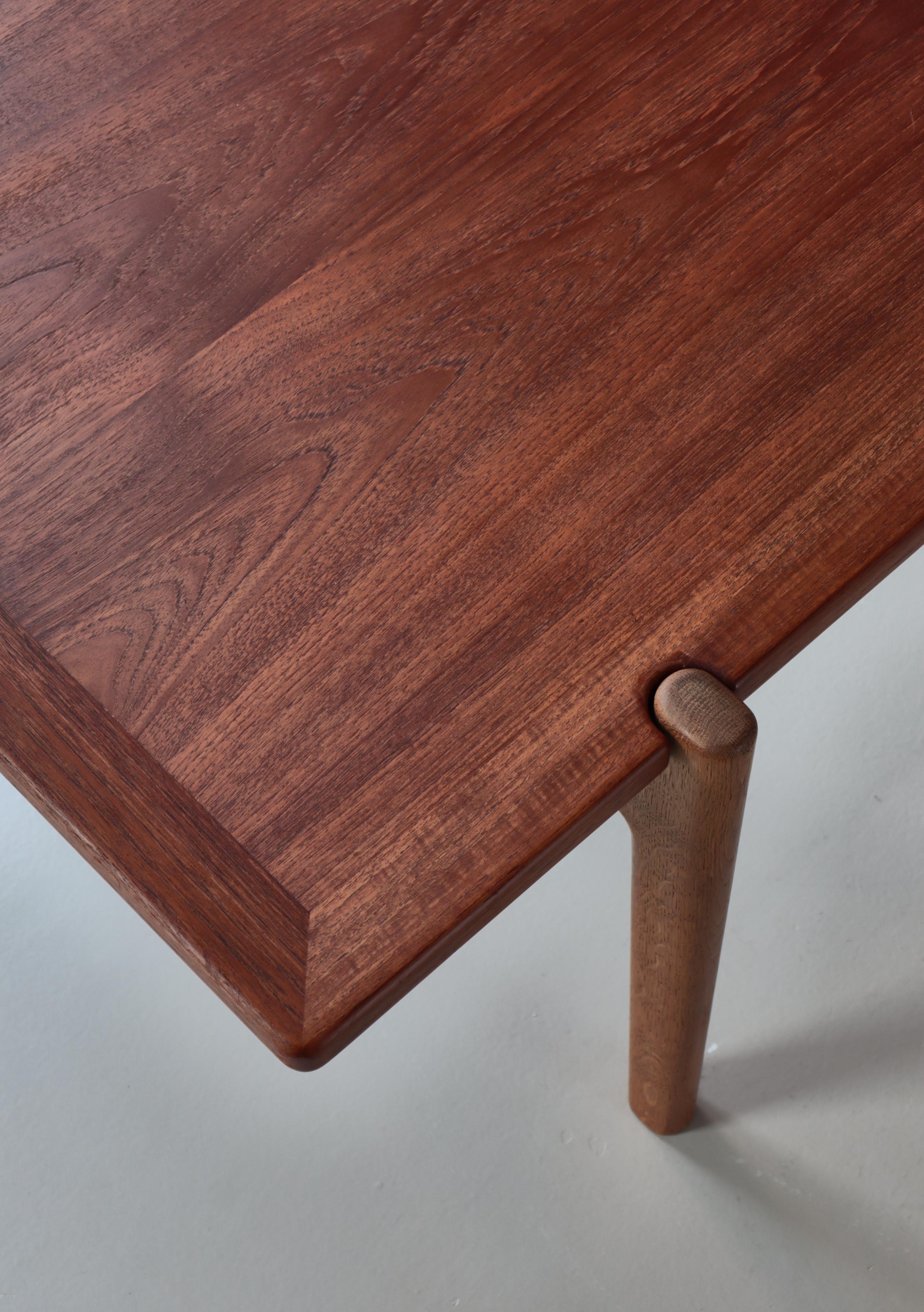 Scandinavian Modern Hans J. Wegner Teak & Oakwood Table Model 