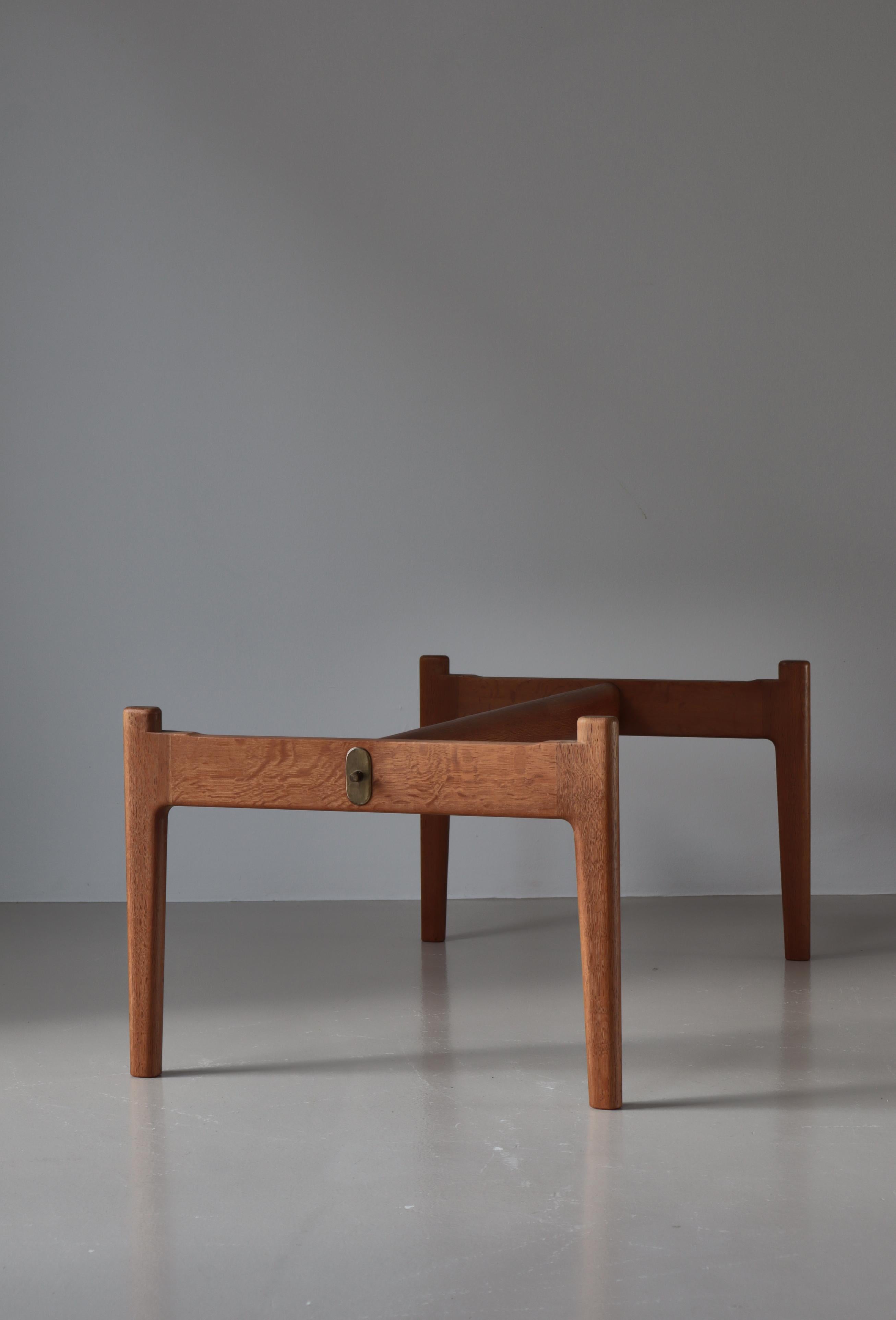 Scandinavian Modern Hans J. Wegner Teak & Oakwood Table Model 