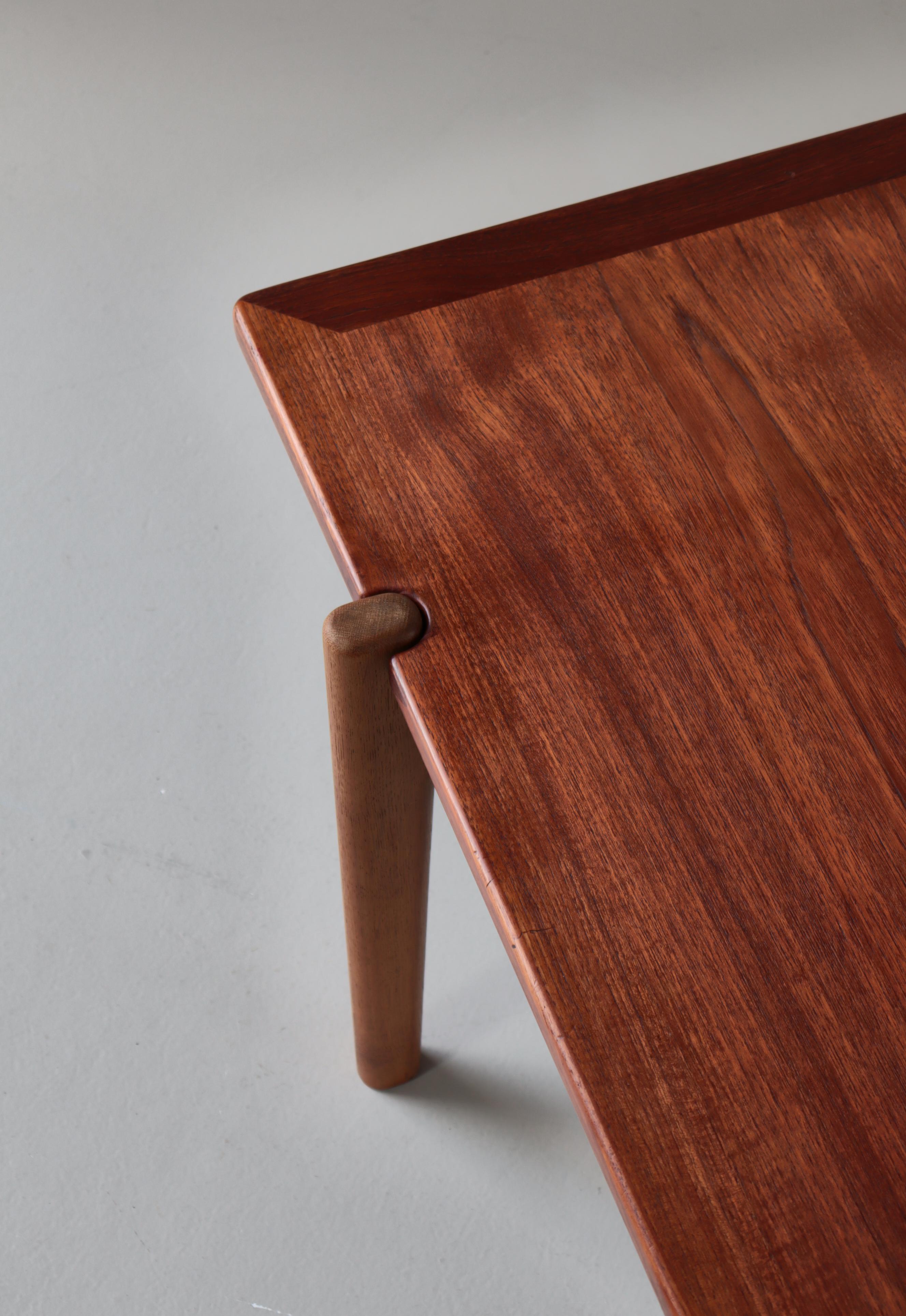 Mid-20th Century Scandinavian Modern Hans J. Wegner Teak & Oakwood Table Model 