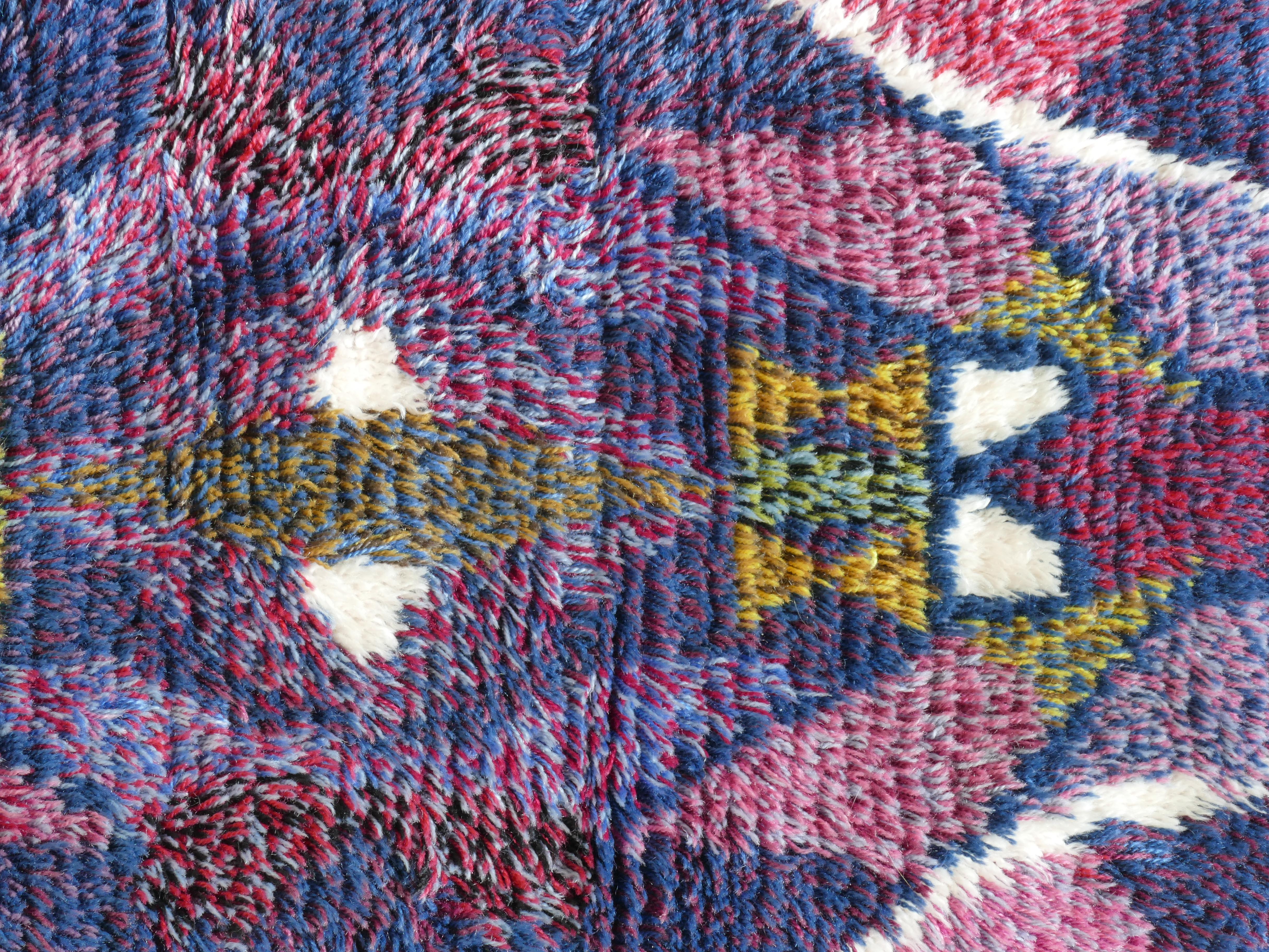 The Modern Scandinavian Tappeto geometrico in lana Rya fatto a mano, Svezia 1960s in vendita 3