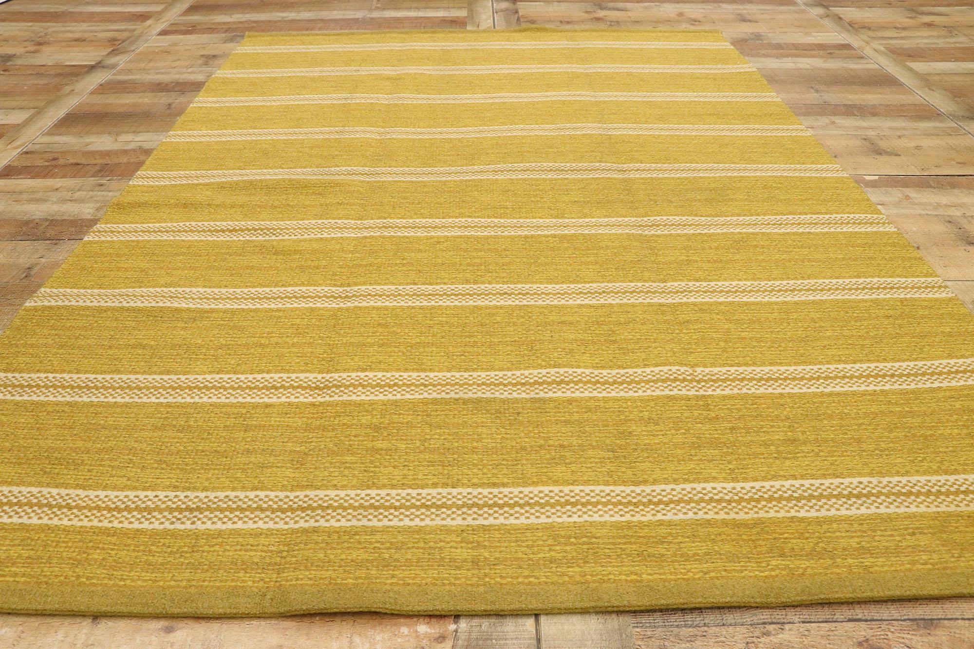 Scandinavian Modern Hygge Vintage Gold Swedish Rollakan Kilim Rug & Kilim In condizioni buone in vendita a Dallas, TX