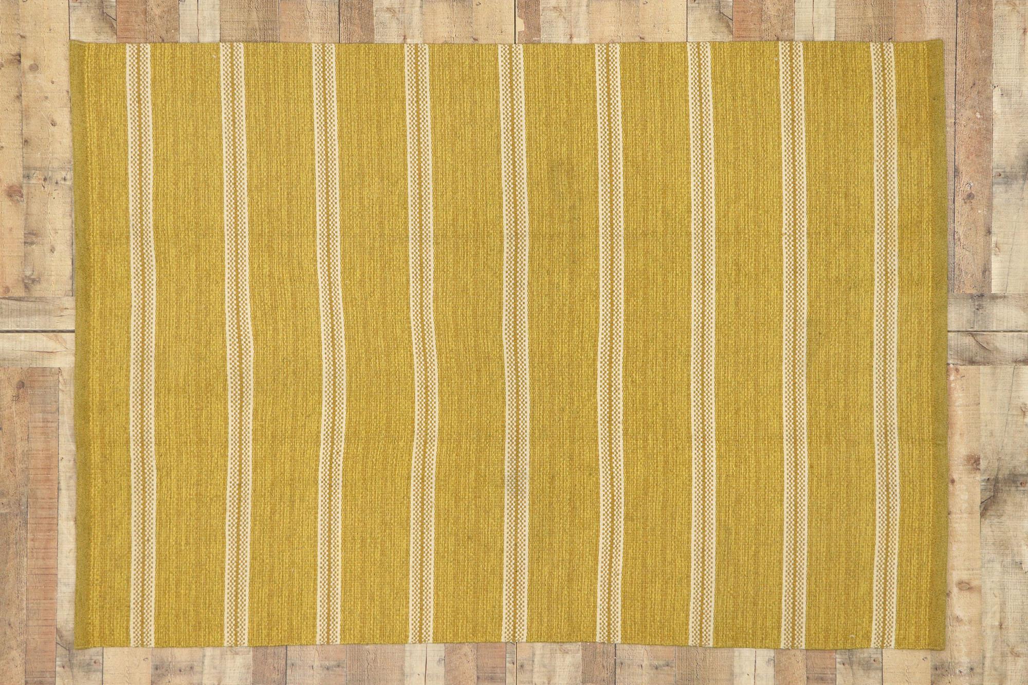 XX secolo Scandinavian Modern Hygge Vintage Gold Swedish Rollakan Kilim Rug & Kilim in vendita