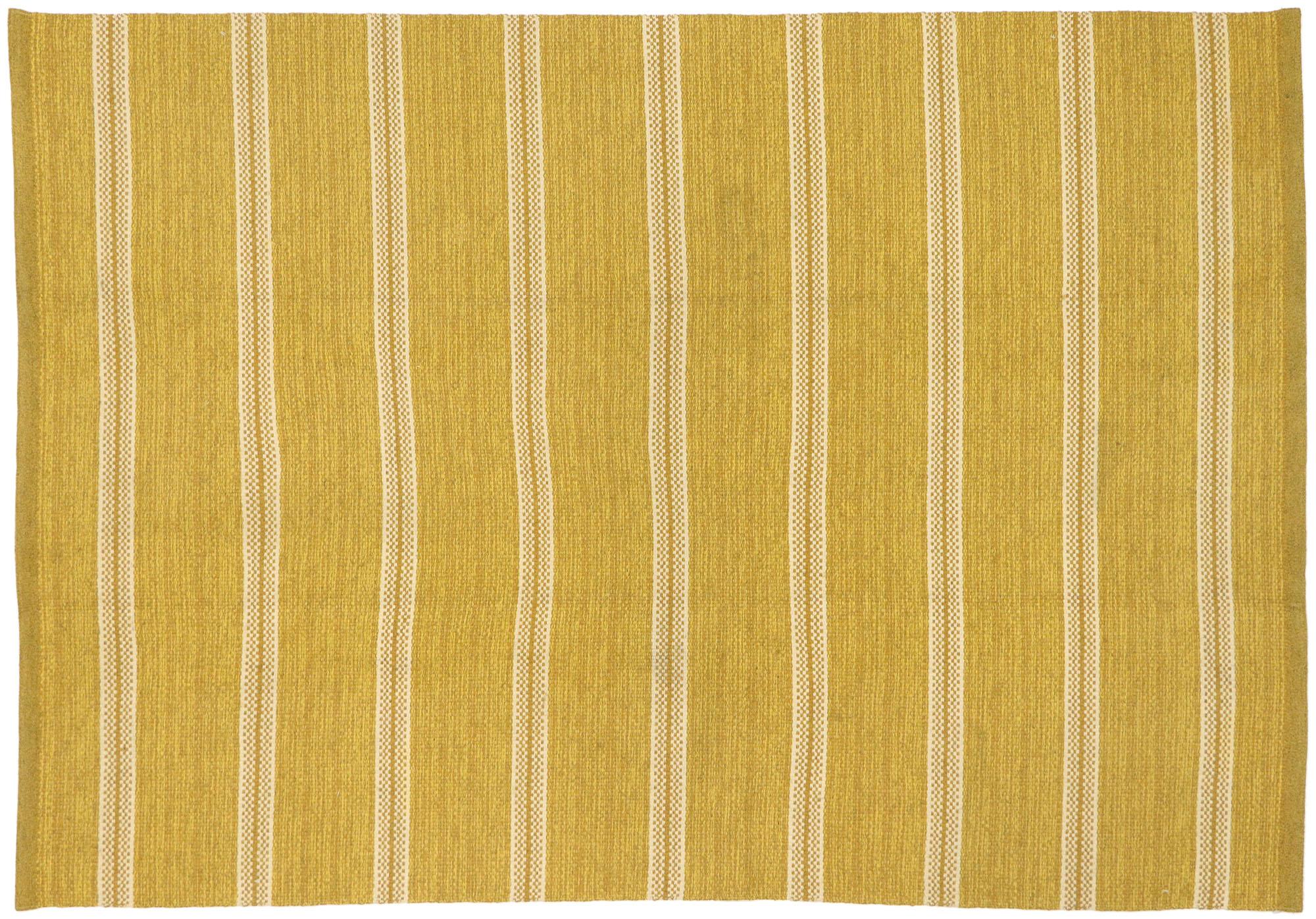 Lana Scandinavian Modern Hygge Vintage Gold Swedish Rollakan Kilim Rug & Kilim in vendita