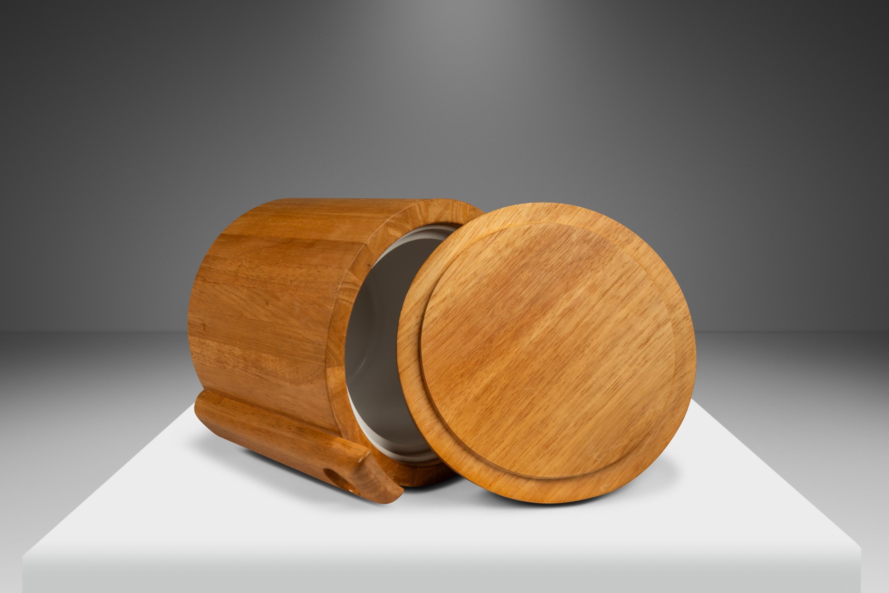 Scandinavian Modern Ice Bucket in Teak by ROYAL TEAK Designs, Thailand, c. 1970s For Sale 5