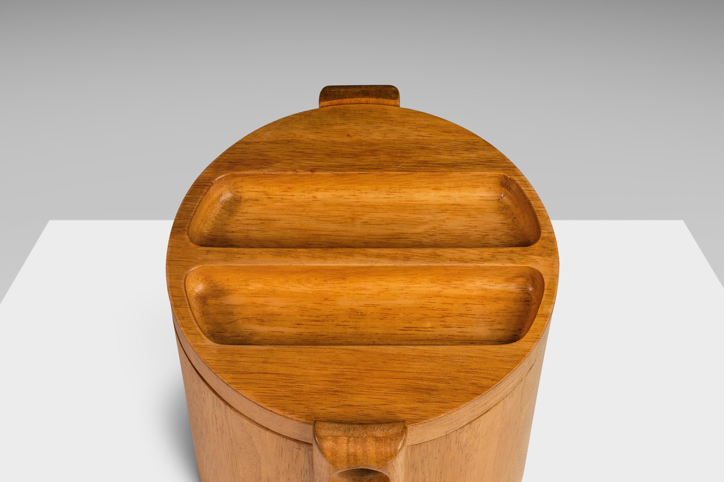 Scandinavian Modern Ice Bucket in Teak by ROYAL TEAK Designs, Thailand, c. 1970s For Sale 7