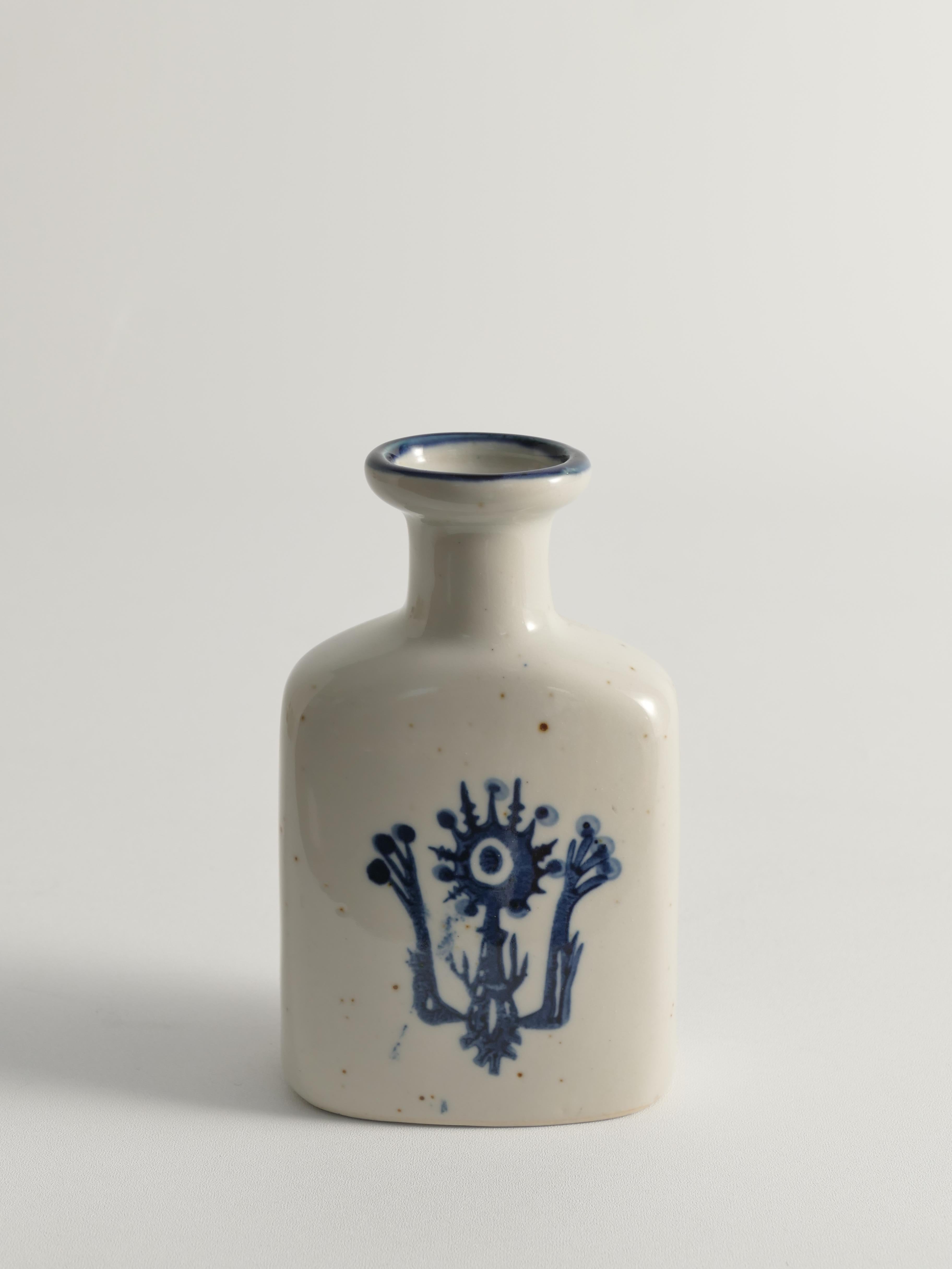 Scandinavian Modern Indigo Blue Flower Motif Stoneware Vase  For Sale 3