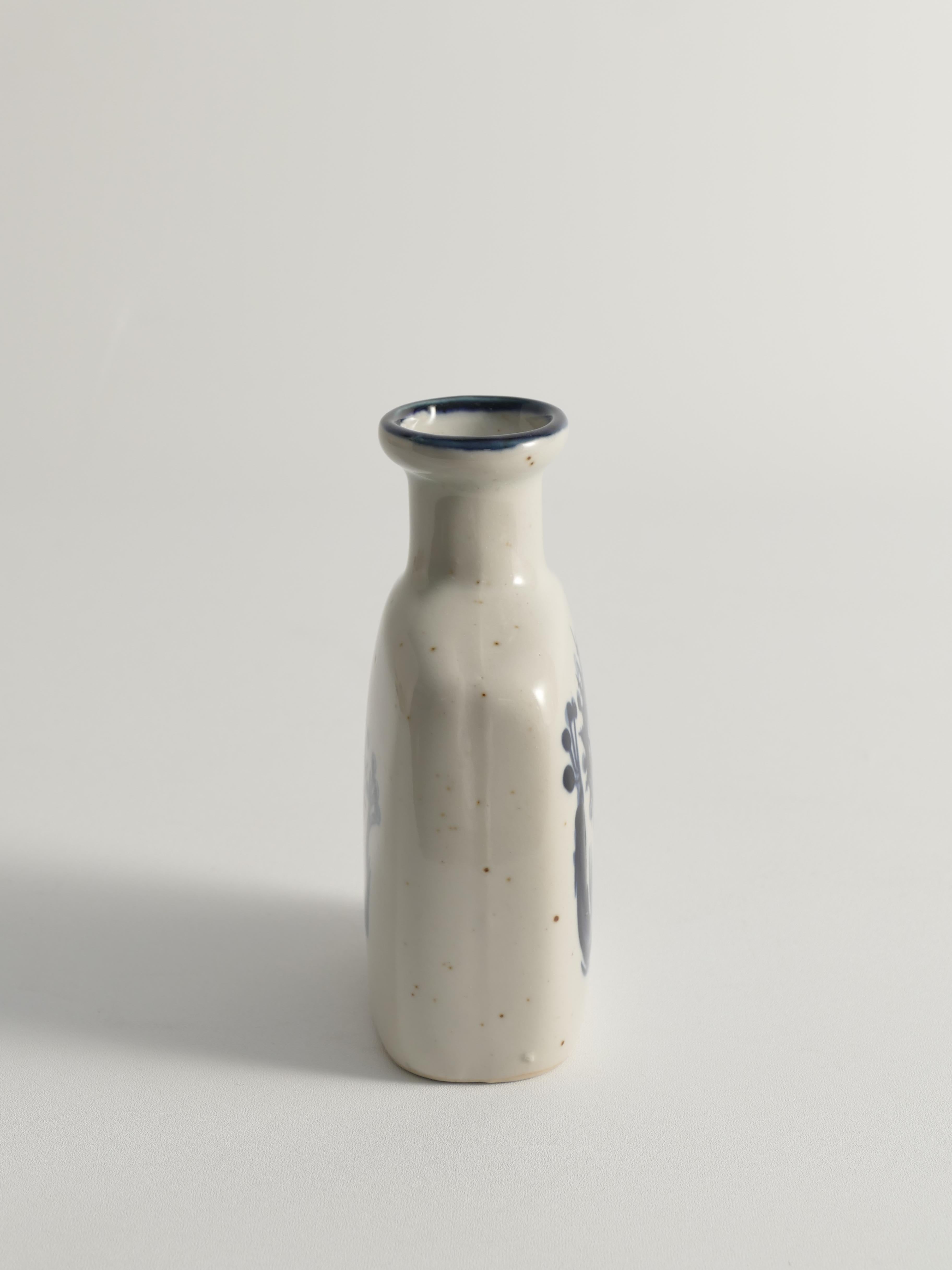 Scandinavian Modern Blue Flower Motif Stoneware Vase Attributed to Berte Jessen In Good Condition In Grythyttan, SE