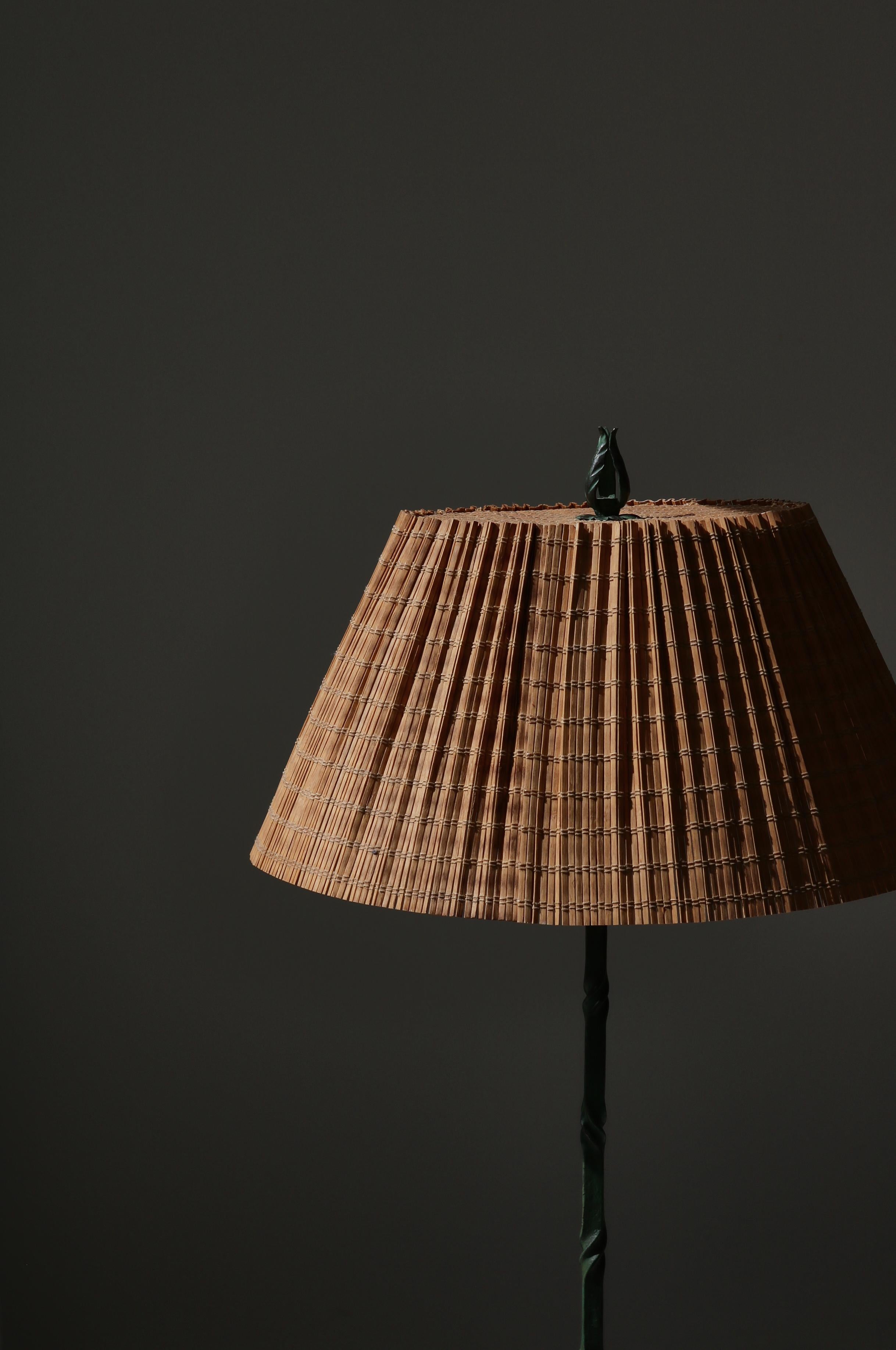 Scandinave moderne Lampadaire scandinave vert Taidetakomo Hakkarainen, Finlande, années 1930 en vente