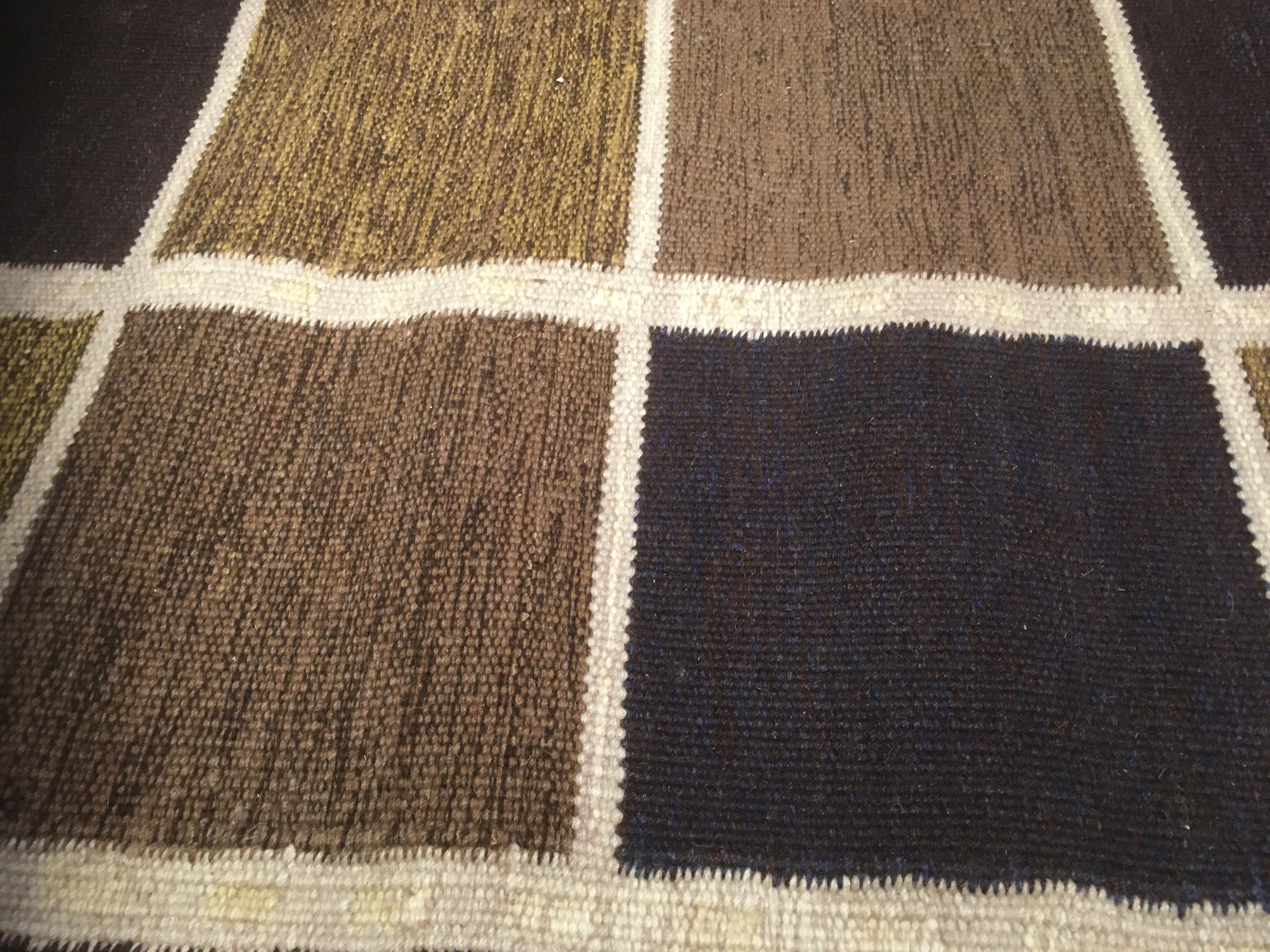 Hand-Woven Scandinavian Modern Kilim Carpet For Sale