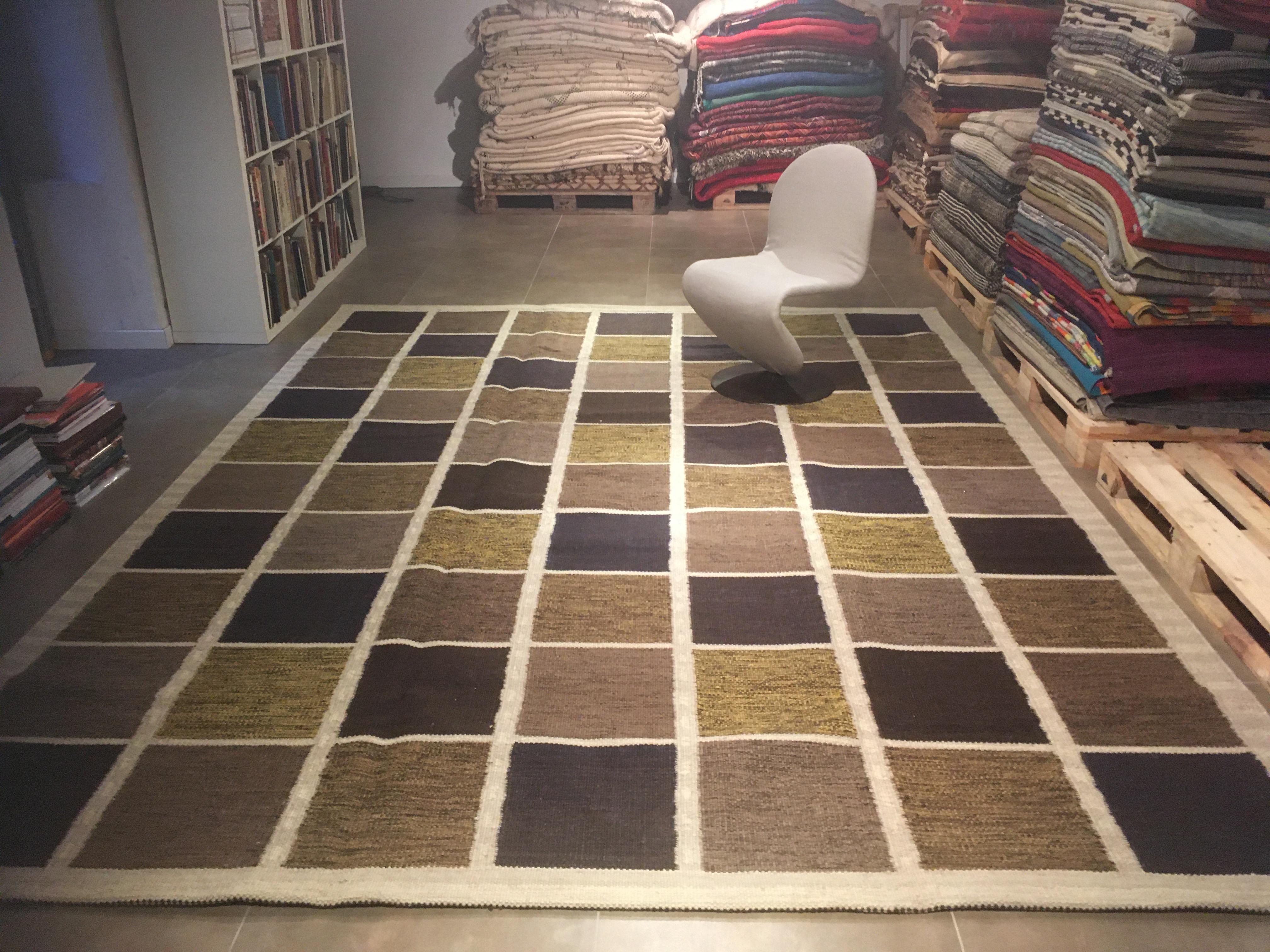 Scandinavian Modern Kilim Carpet In New Condition For Sale In Milan, IT