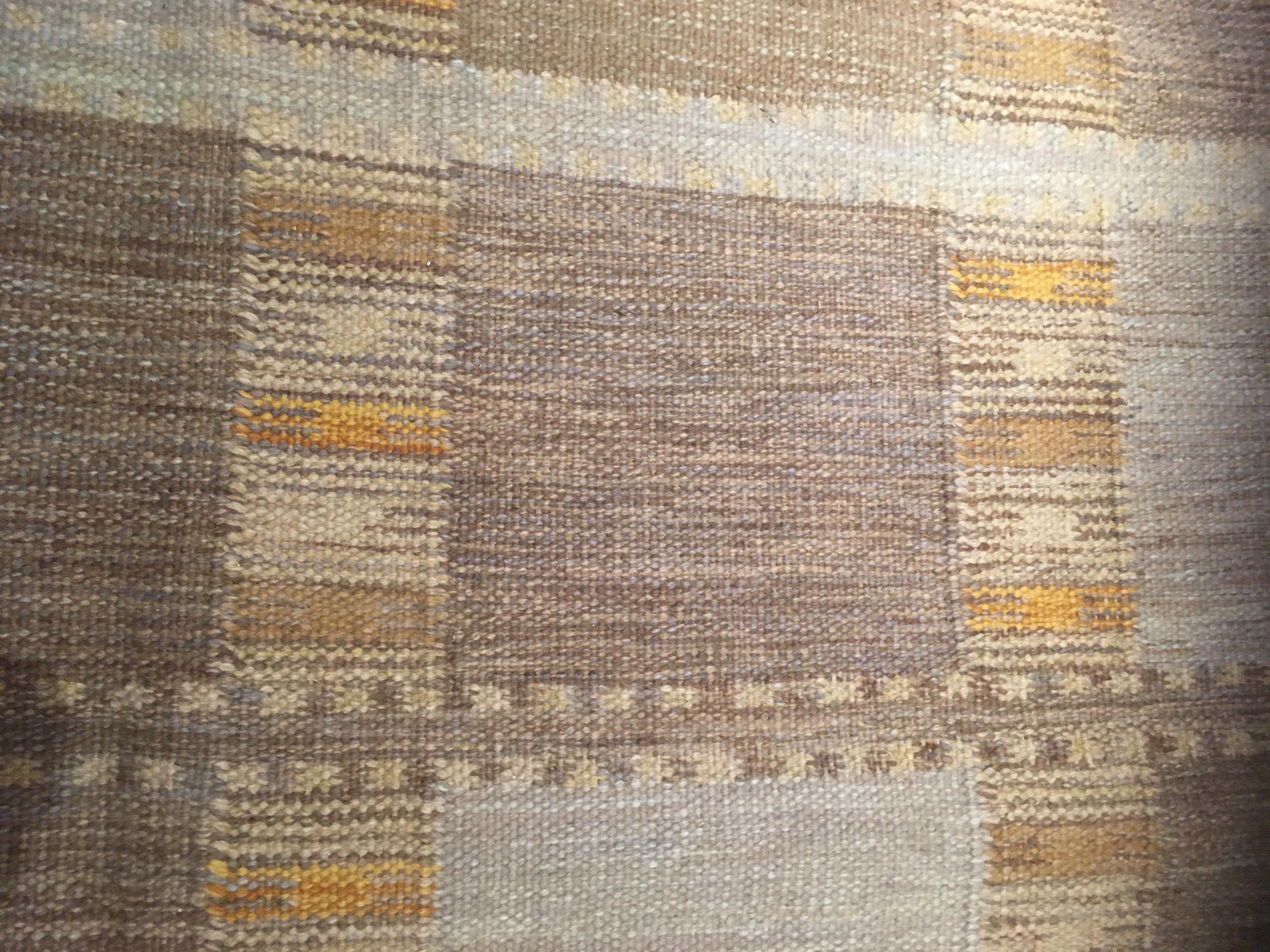 Scandinavian Modern Kilim Carpet For Sale 1