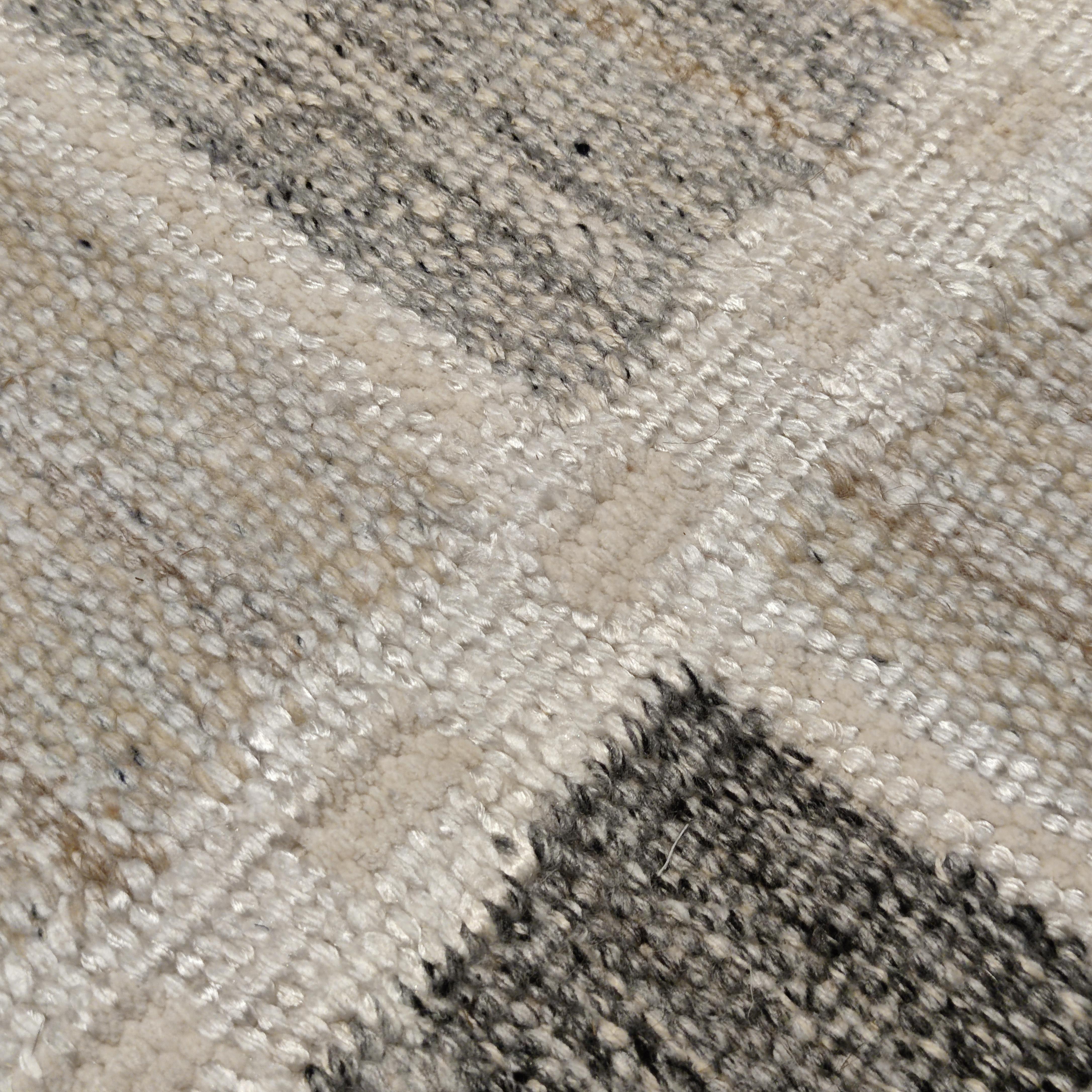 Hand-Woven Scandinavian Modern Kilim Carpet in White, Silver Grey and Anthracite For Sale