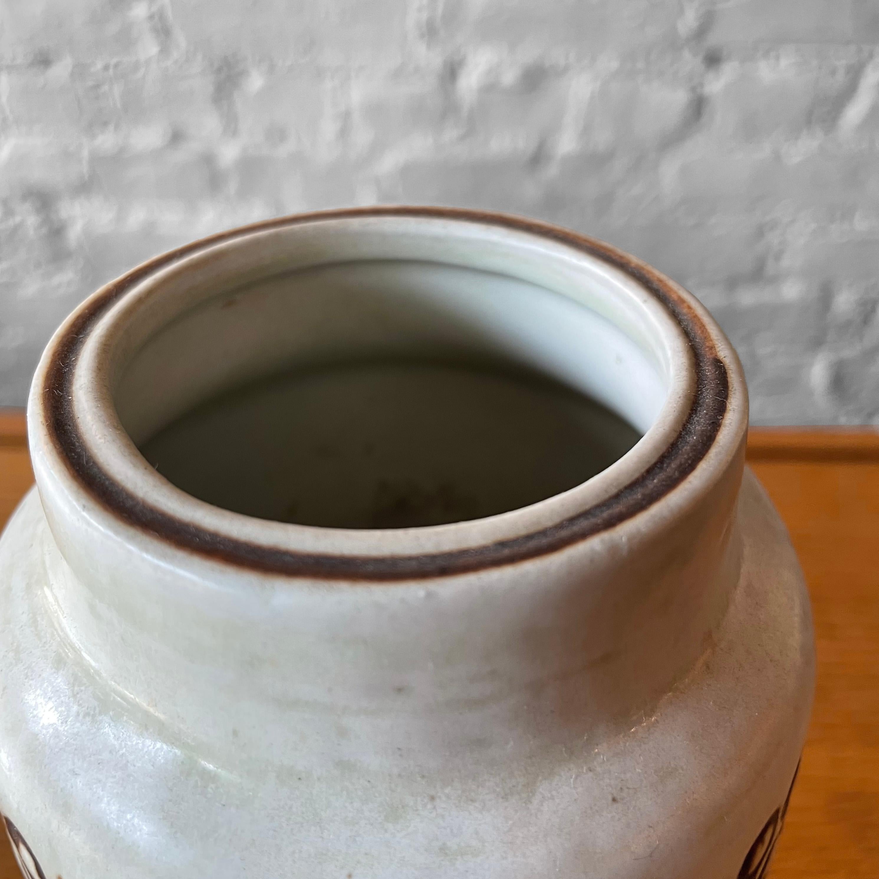 Skandinavische moderne Vase „Kreta“ von Britt-Louise Sundell für Gustavsberg Studio im Angebot 3