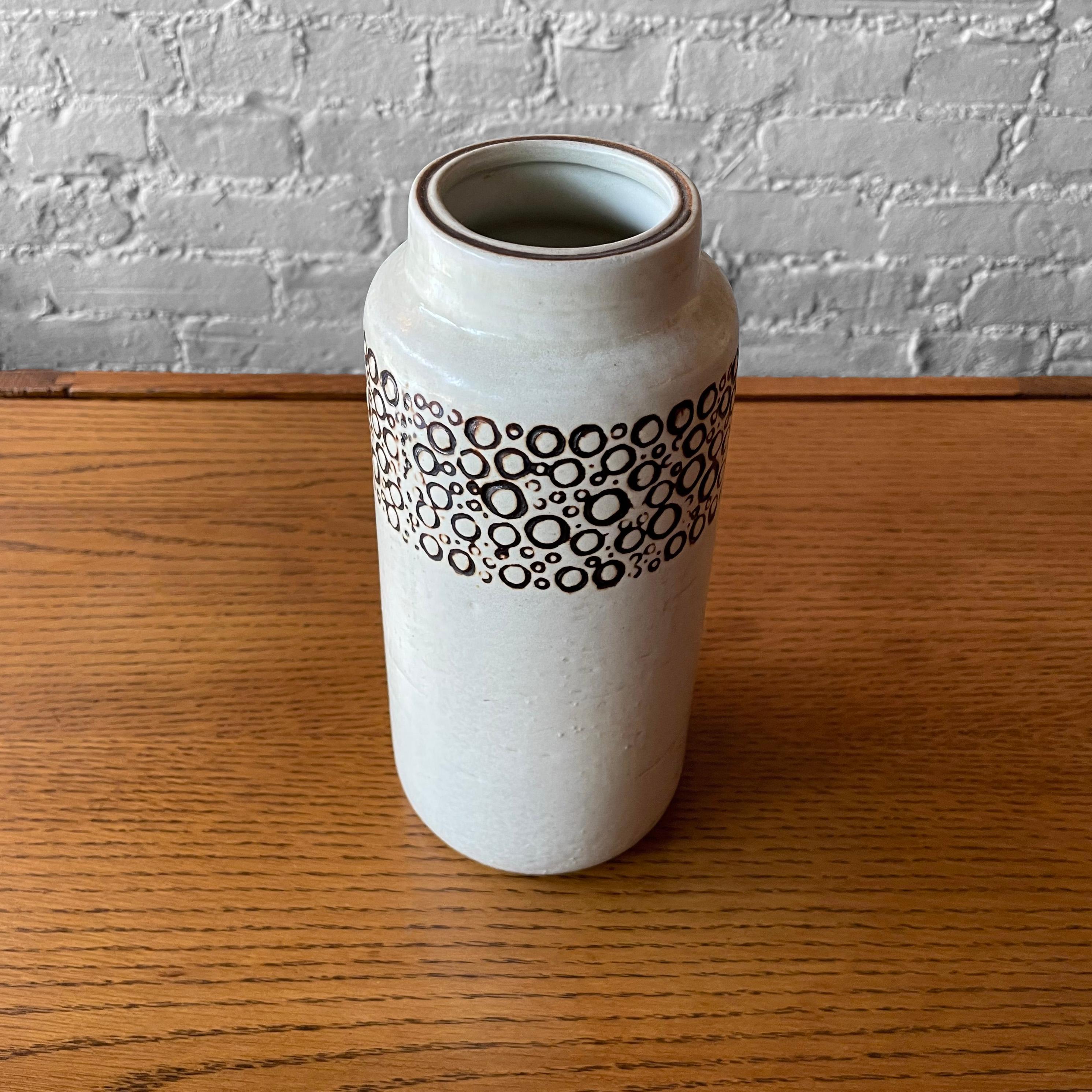 Skandinavische moderne Vase „Kreta“ von Britt-Louise Sundell für Gustavsberg Studio im Angebot 1