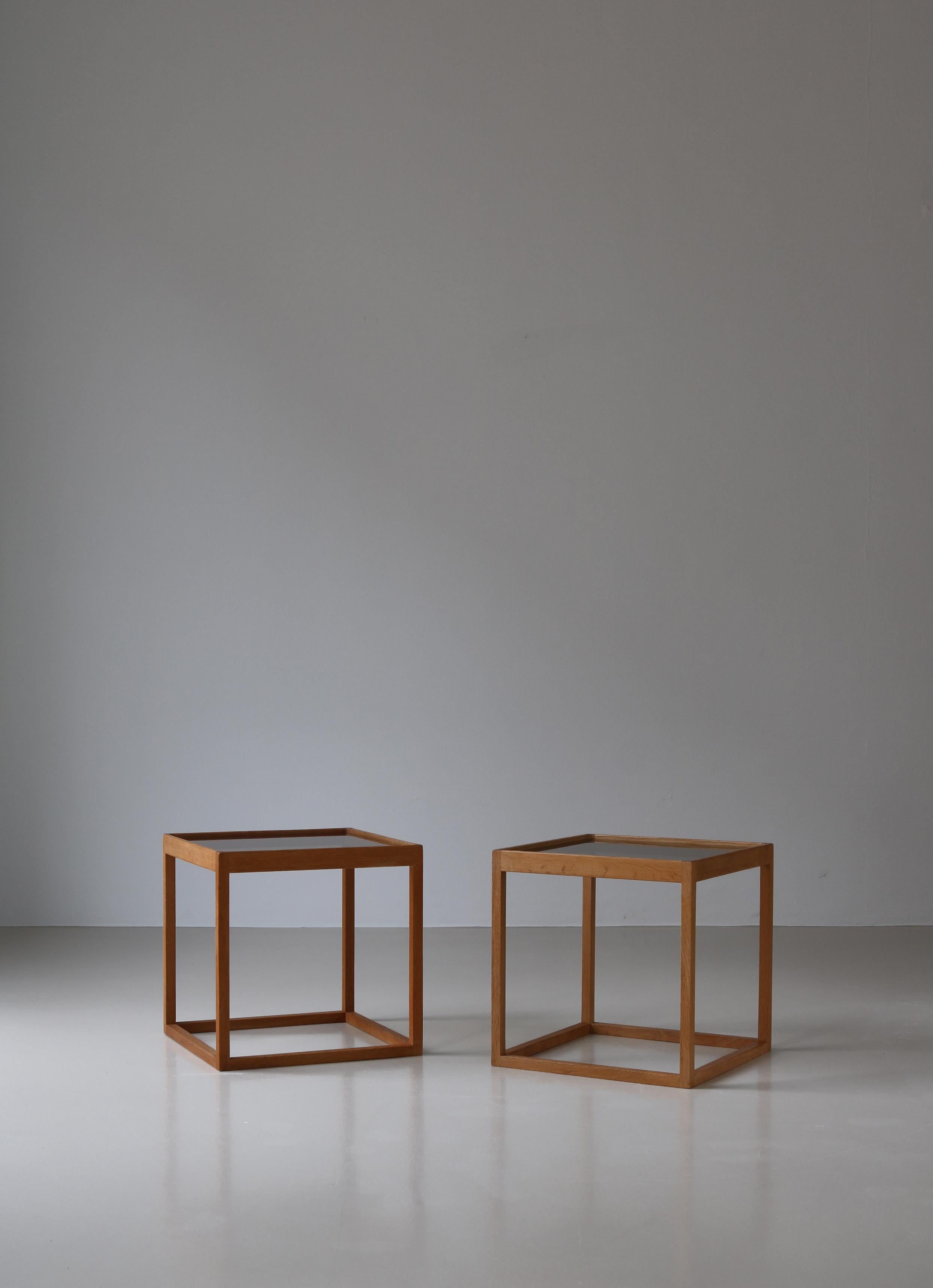 Scandinavian Modern Kurt Østervig Cubic Side Tables, Oak & Glass, 1960s In Good Condition For Sale In Odense, DK