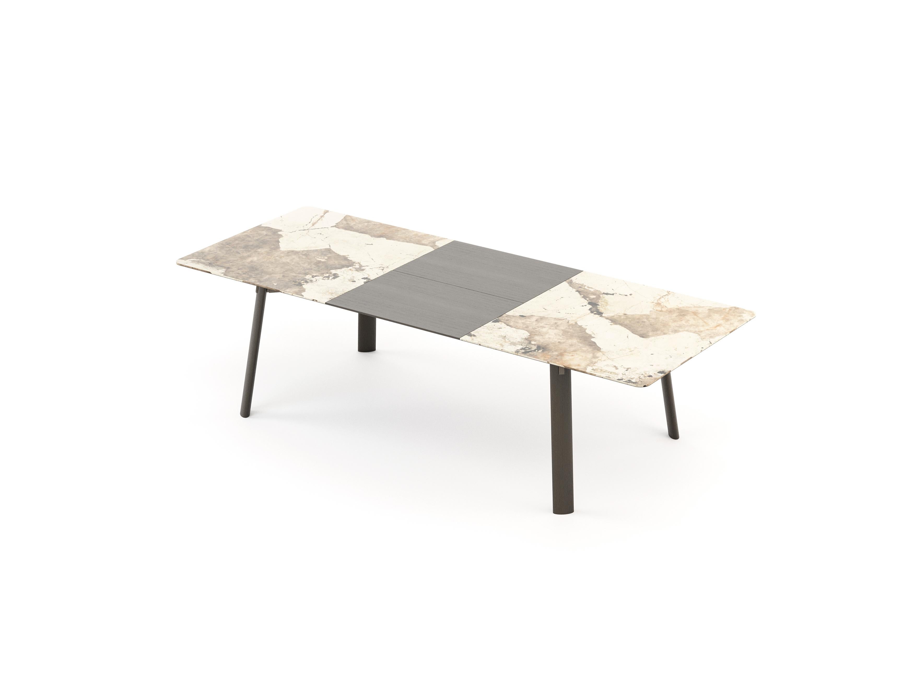Fait main Table de salle à manger scandinave moderne en forme de terre fabriquée avec Dekton Khalo, chêne et fer en vente