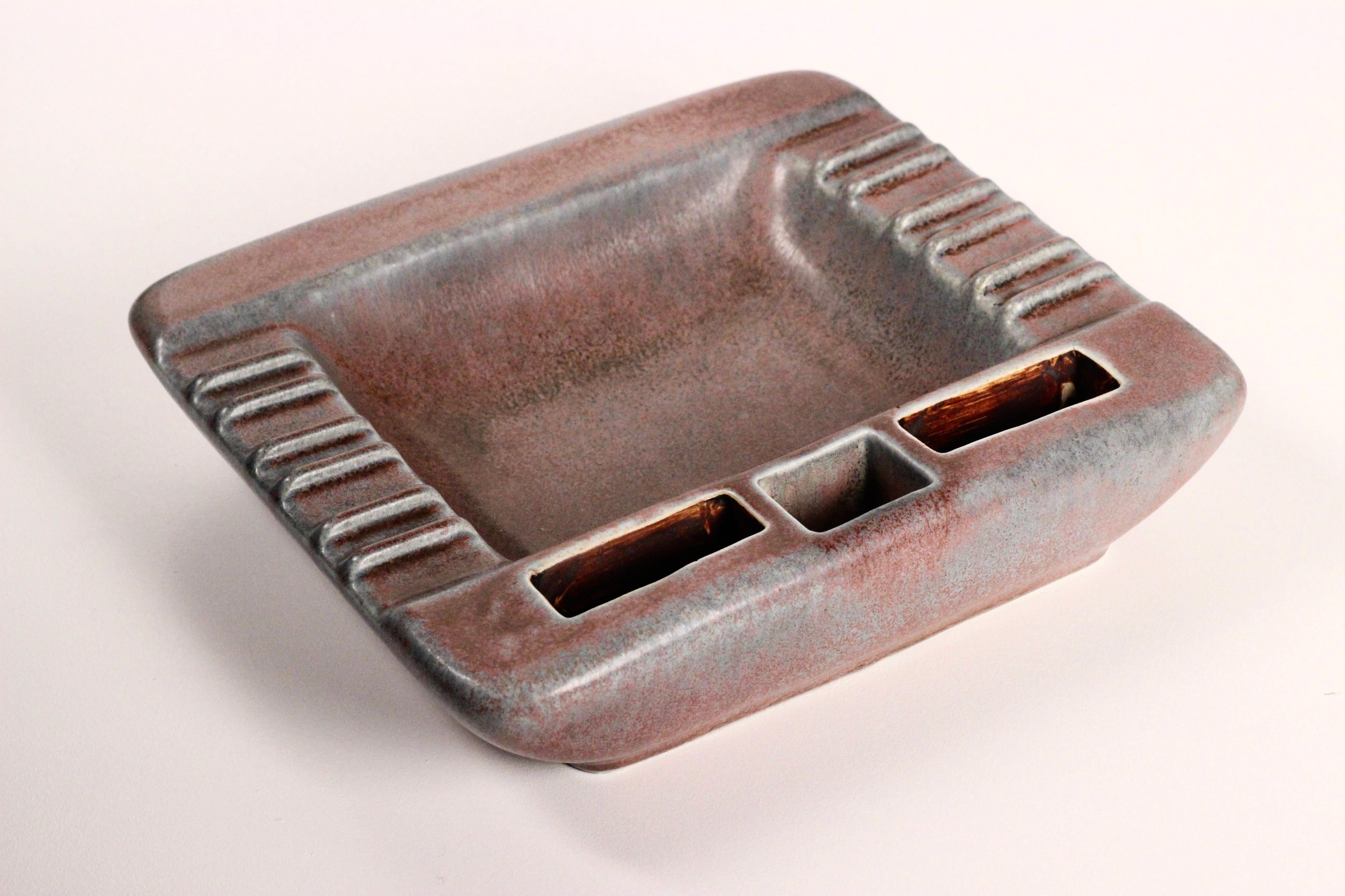  Scandinavian modern large ceramic ashtray by Gunnar Nylund for Rörstrand 1950’s For Sale 2