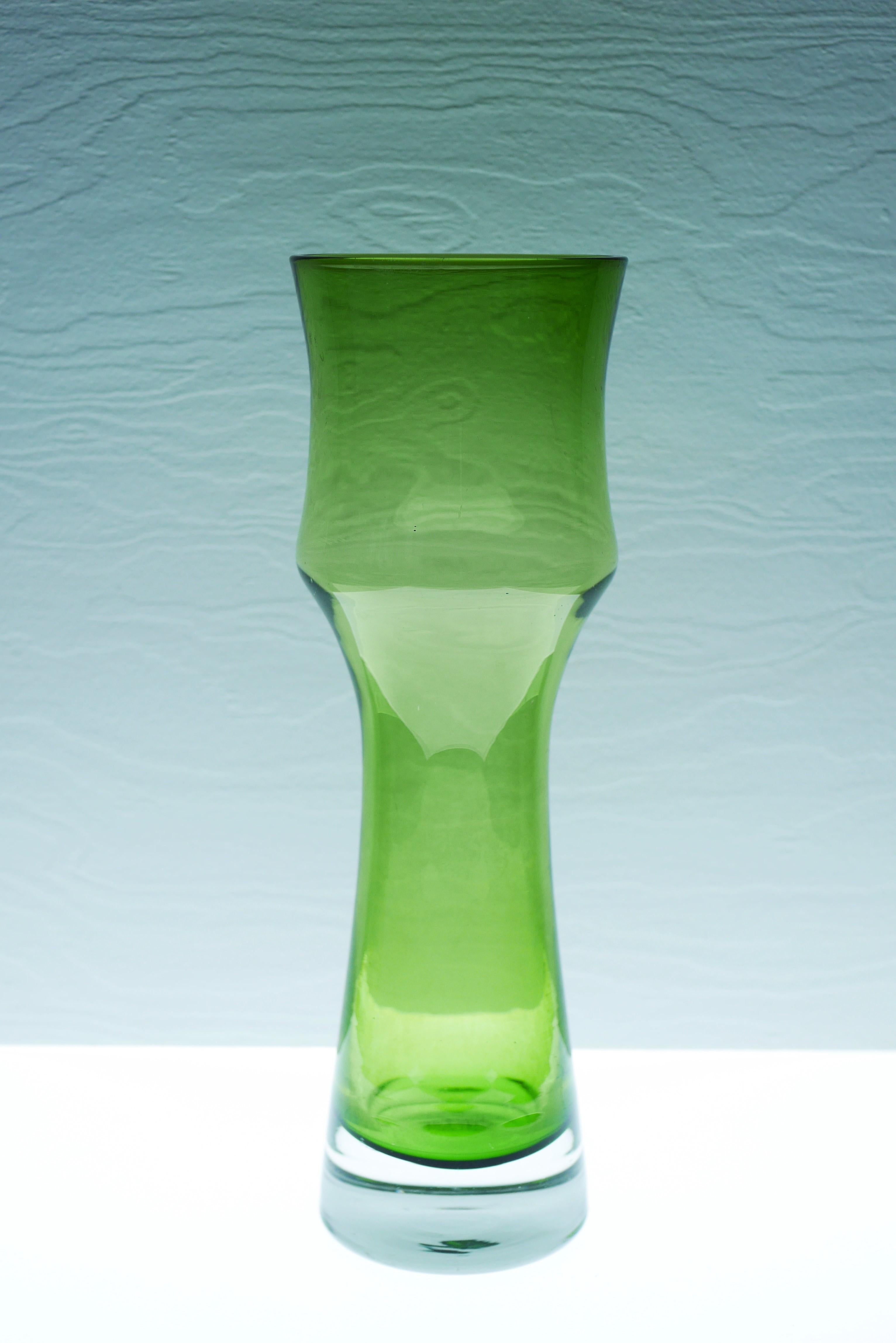 Mid-Century Modern Scandinavian modern large Green Glass Vase by Bo Borgström for Åseda, Sweden For Sale