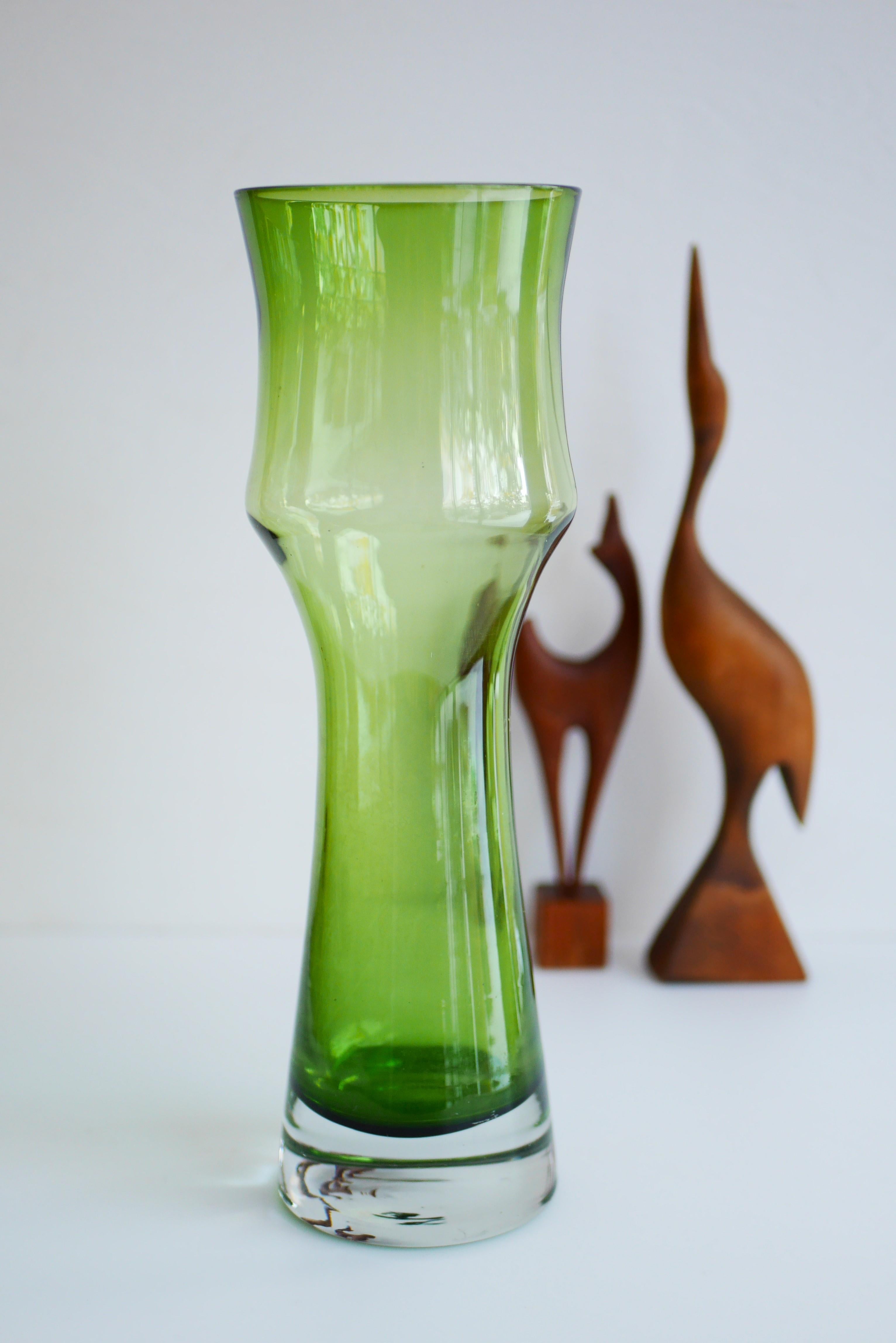 Mid-20th Century Scandinavian modern large Green Glass Vase by Bo Borgström for Åseda, Sweden For Sale