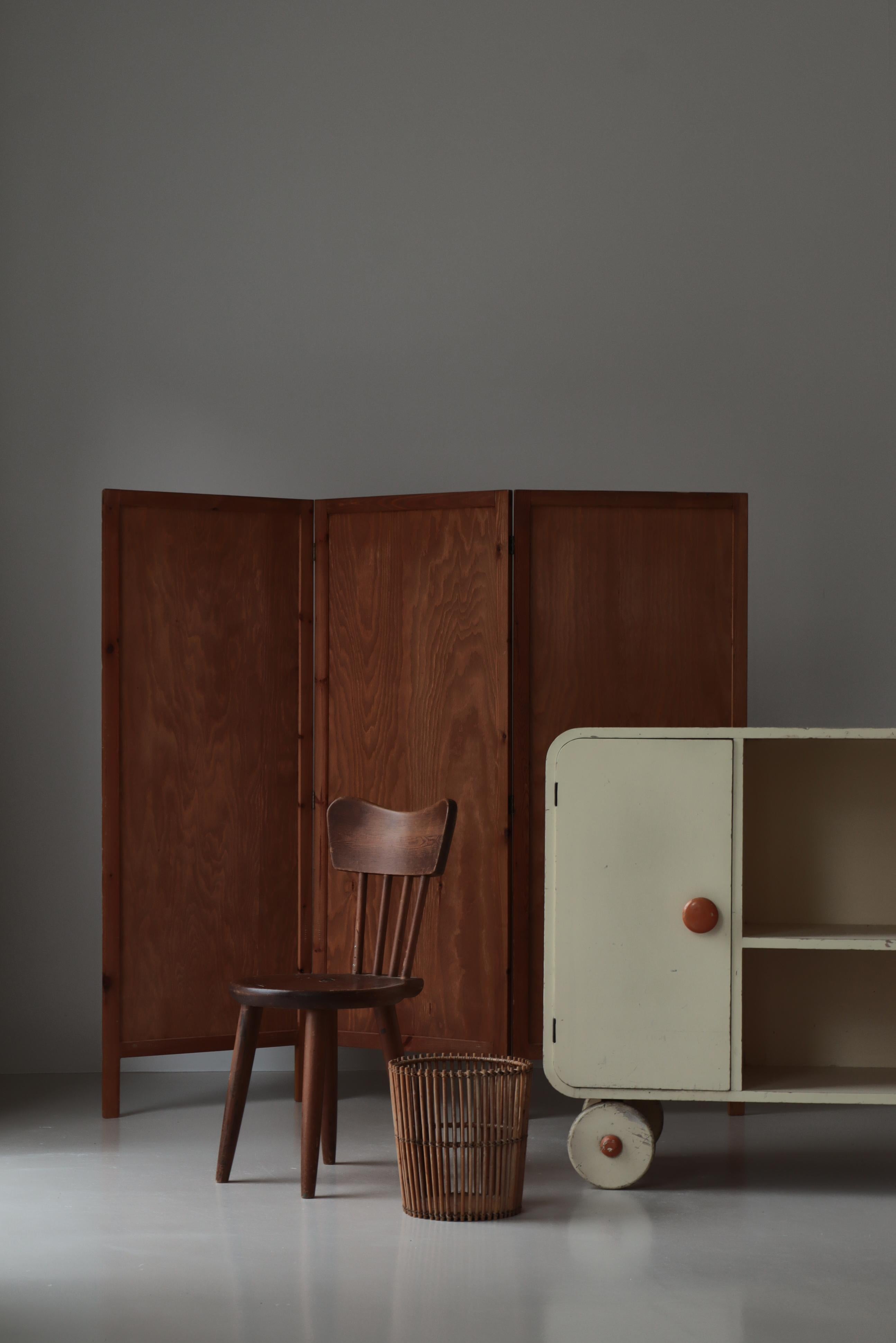 Buffet moderniste 