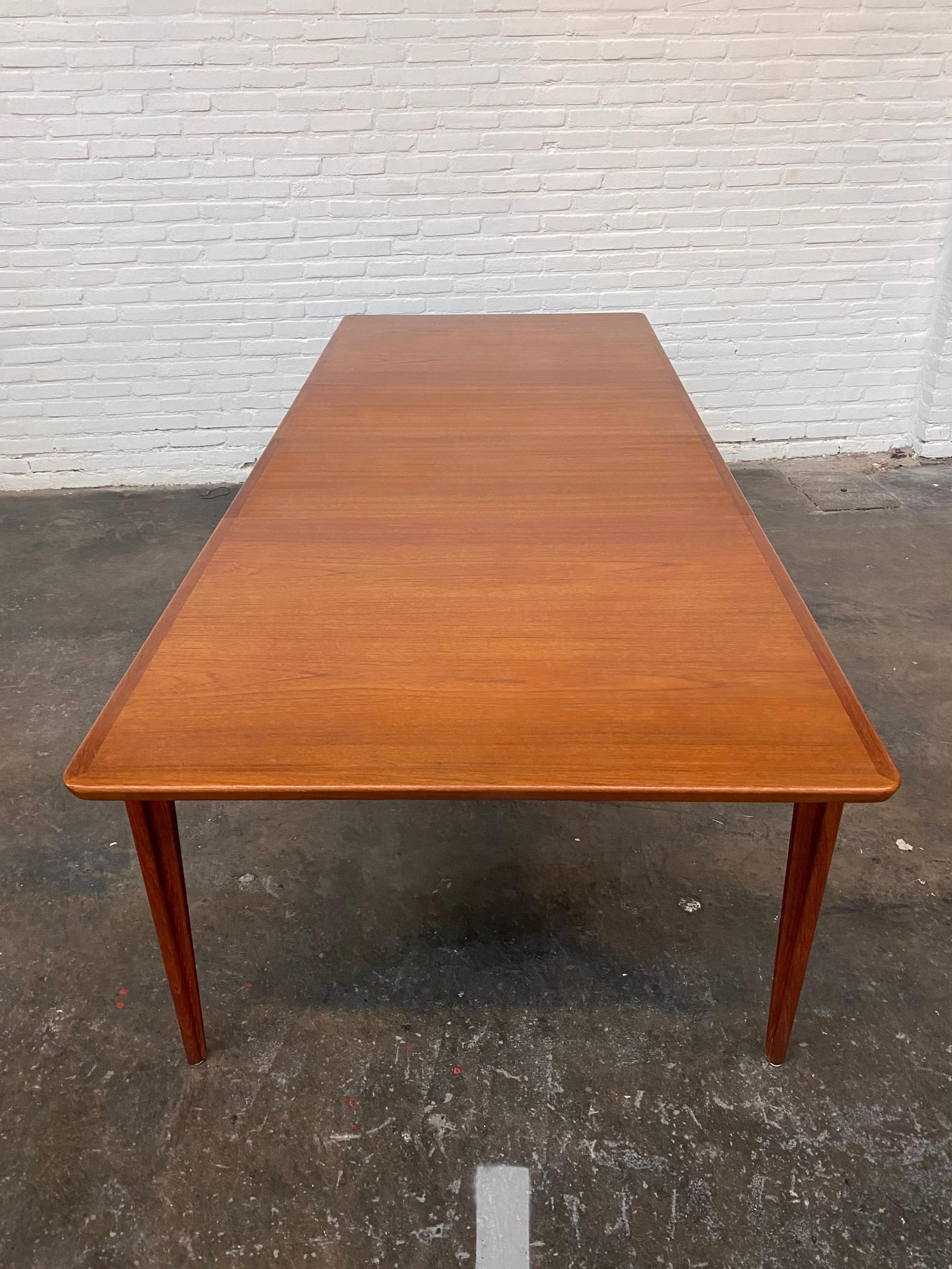 Scandinavian Modern Large Teak Dining Room Set by Henry Rosengren Hansen, 1960s 6