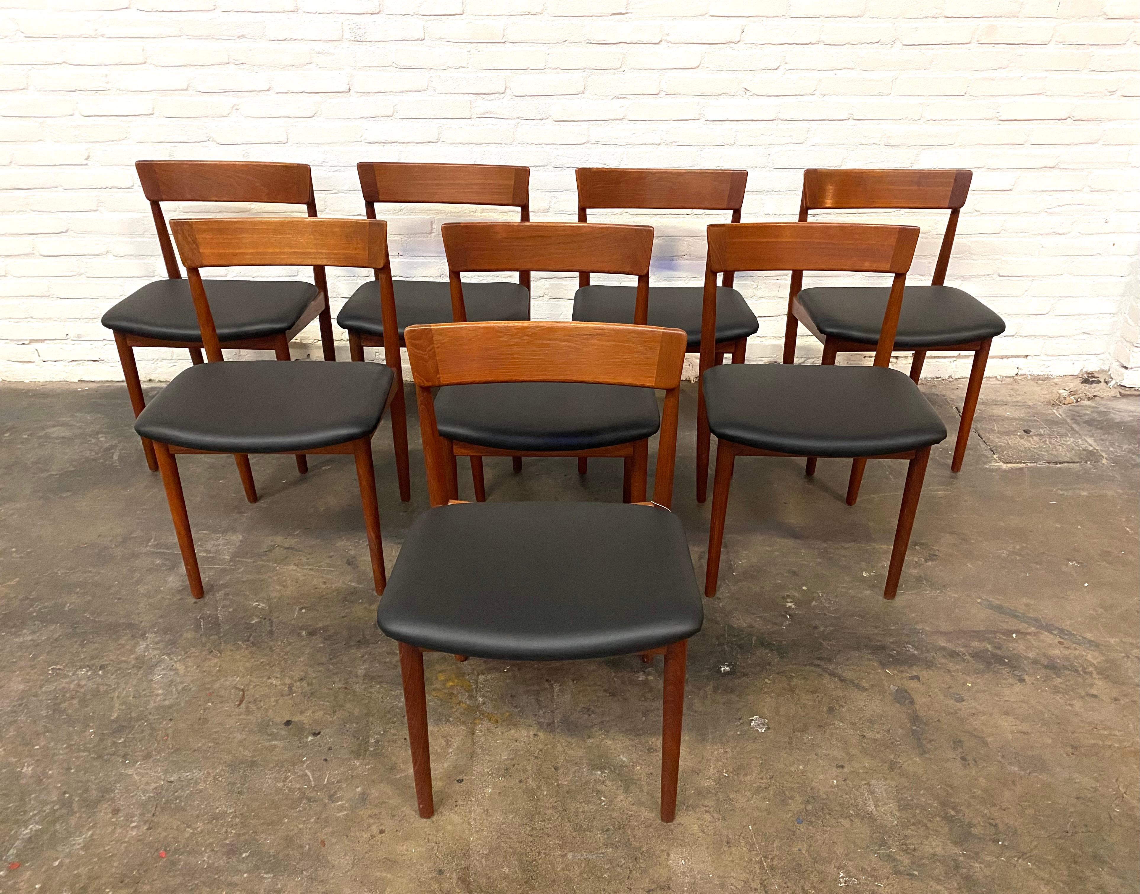 Scandinavian Modern Large Teak Dining Room Set by Henry Rosengren Hansen, 1960s 8