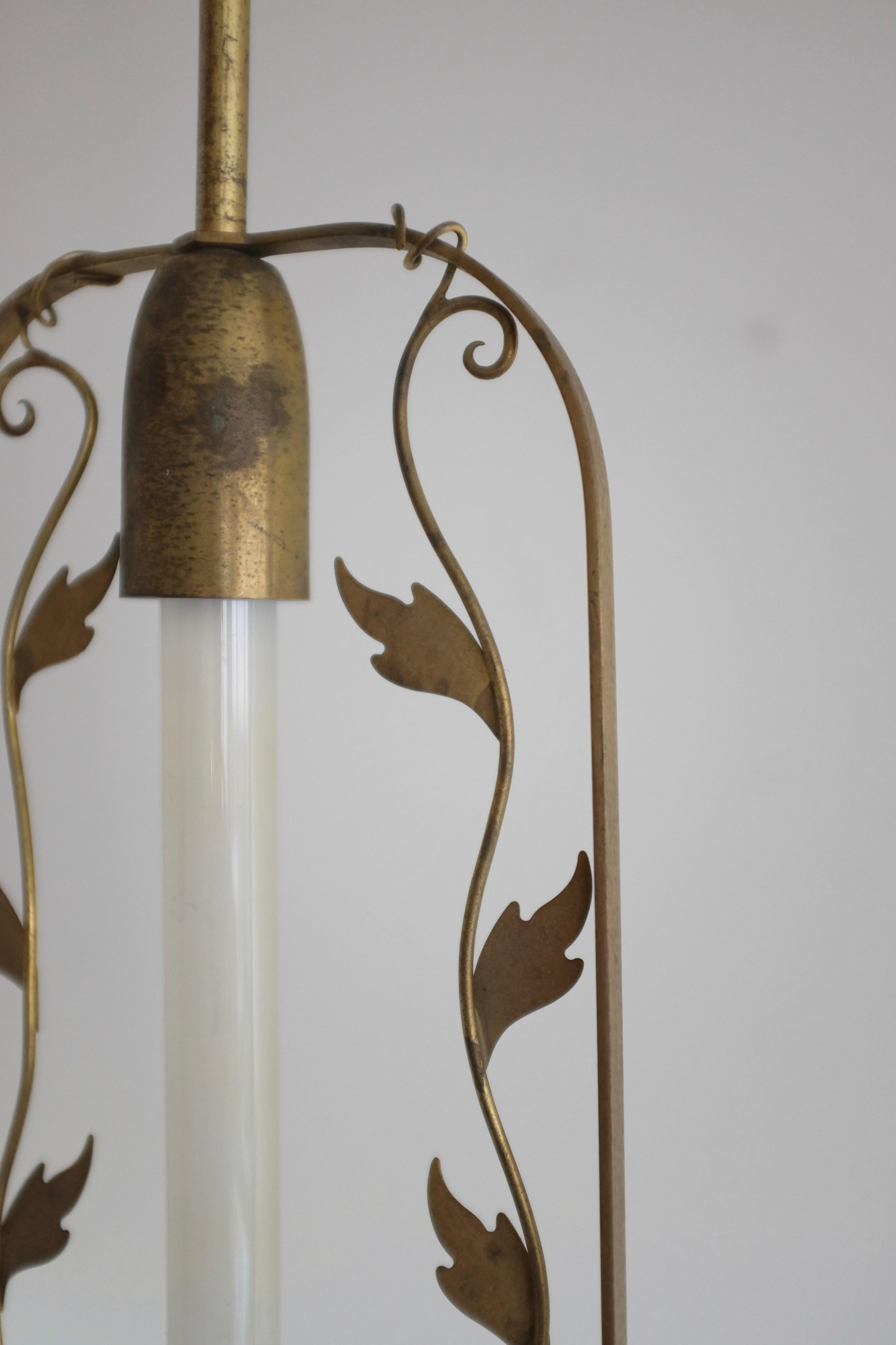 Scandinavo Ciondolo decorato con foglie The Modern-Decor Scandinavian in vendita