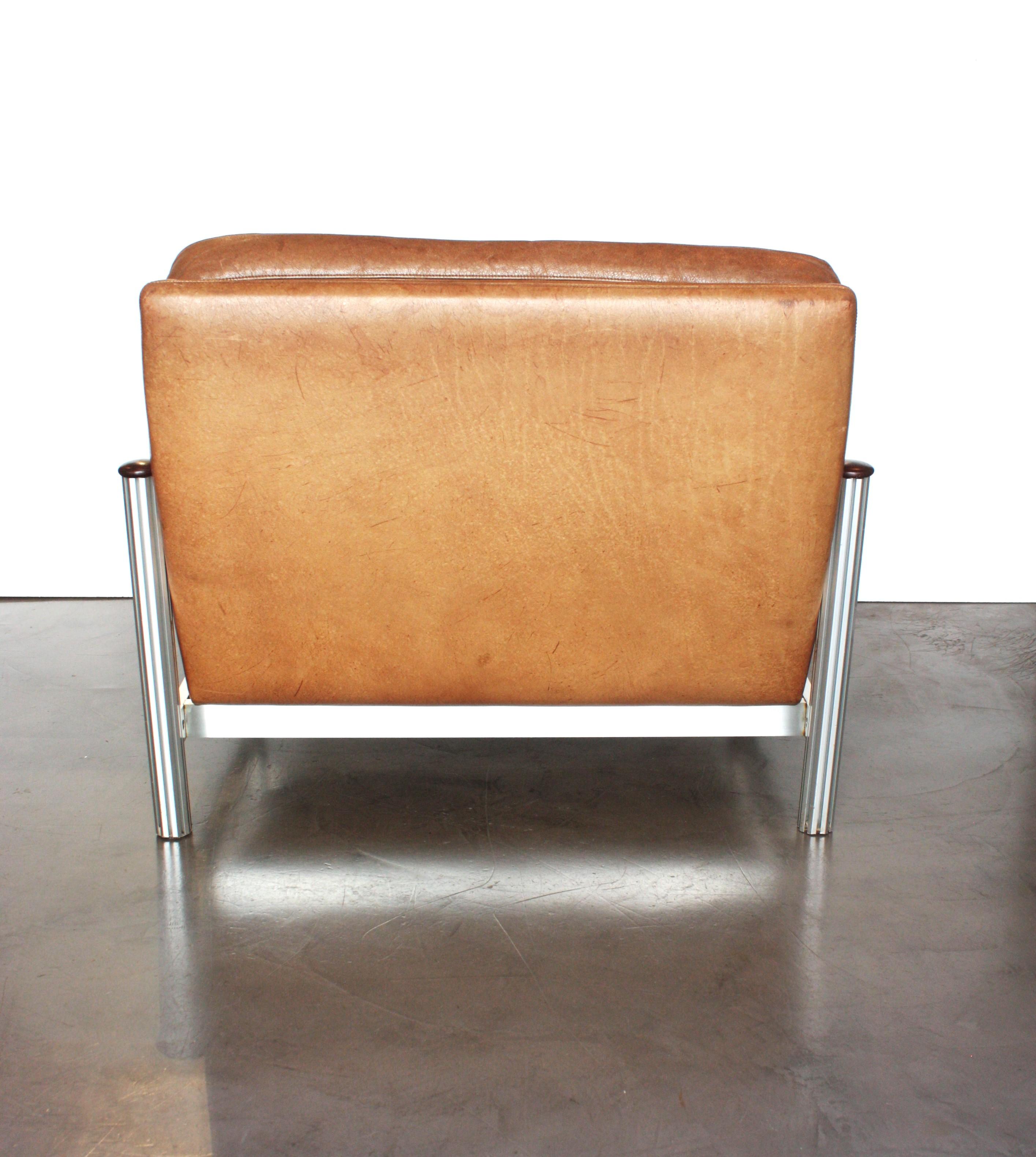 Scandinavian Modern Leather and Aluminium Lounge Chair For Sale 6