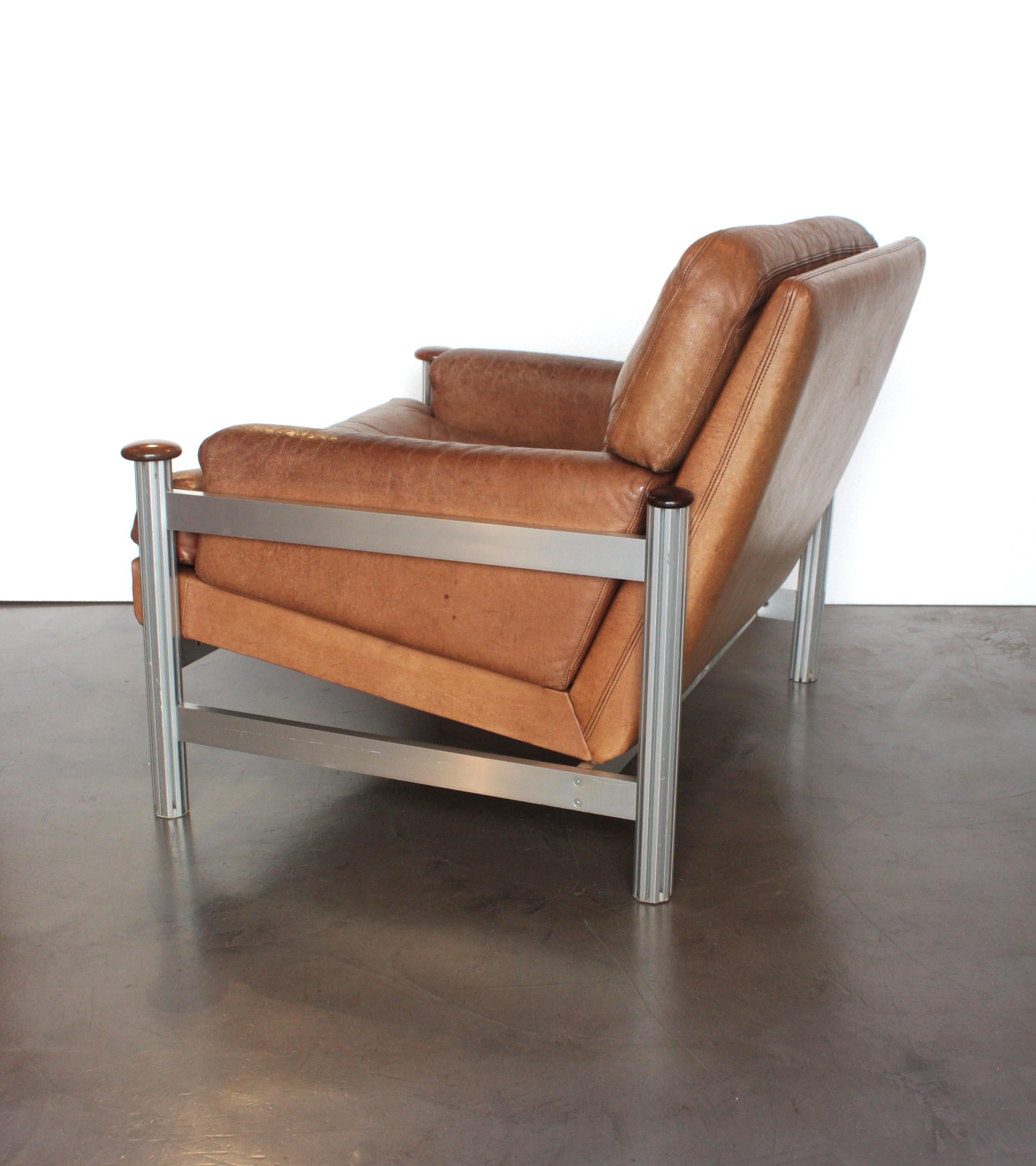 Scandinavian Modern Leather and Aluminium Lounge Chair For Sale 7