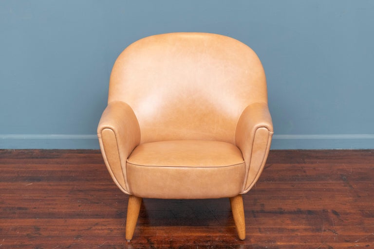 Scandinavian Modern Leather Lounge Chair In Good Condition For Sale In San Francisco, CA