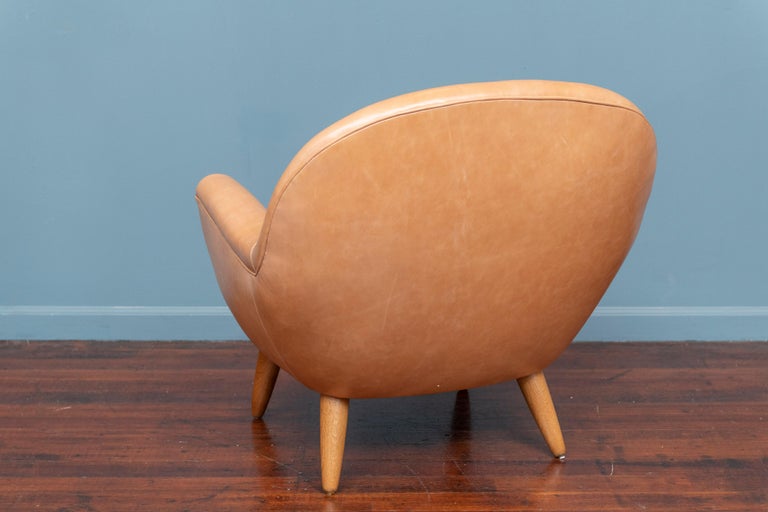 Scandinavian Modern Leather Lounge Chair For Sale 1