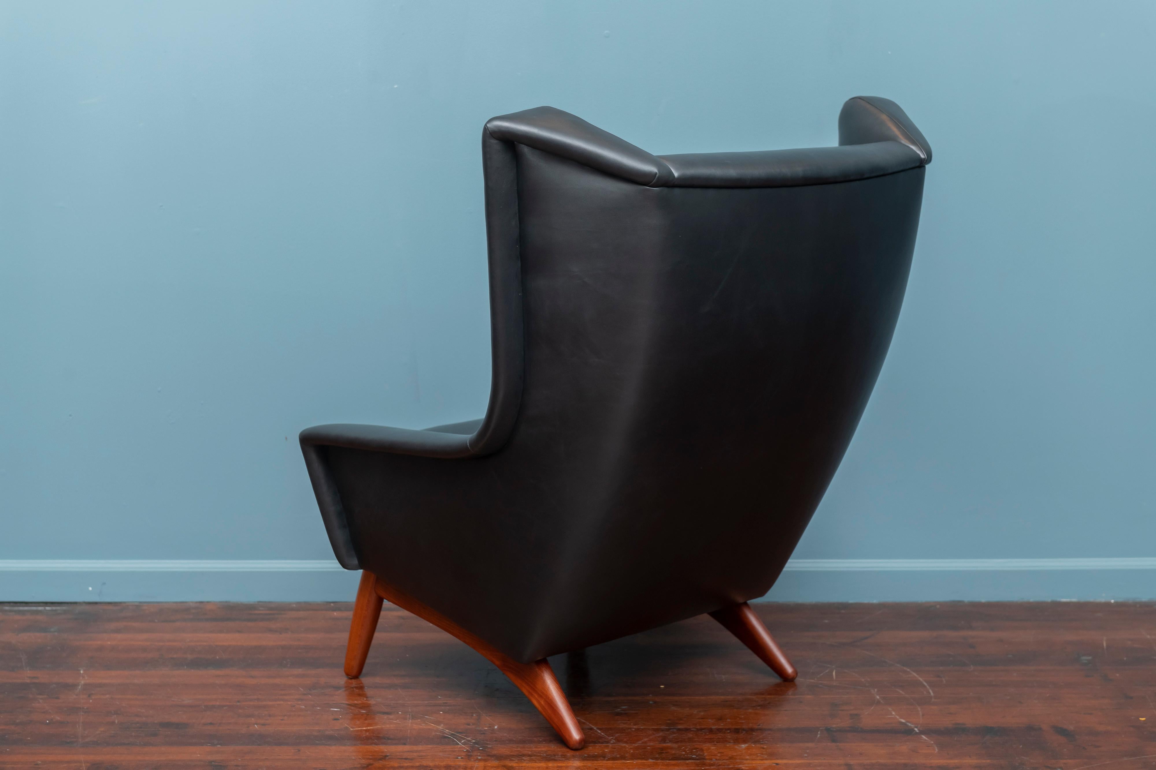 Teak Scandinavian Modern Leather Lounge Chair For Sale