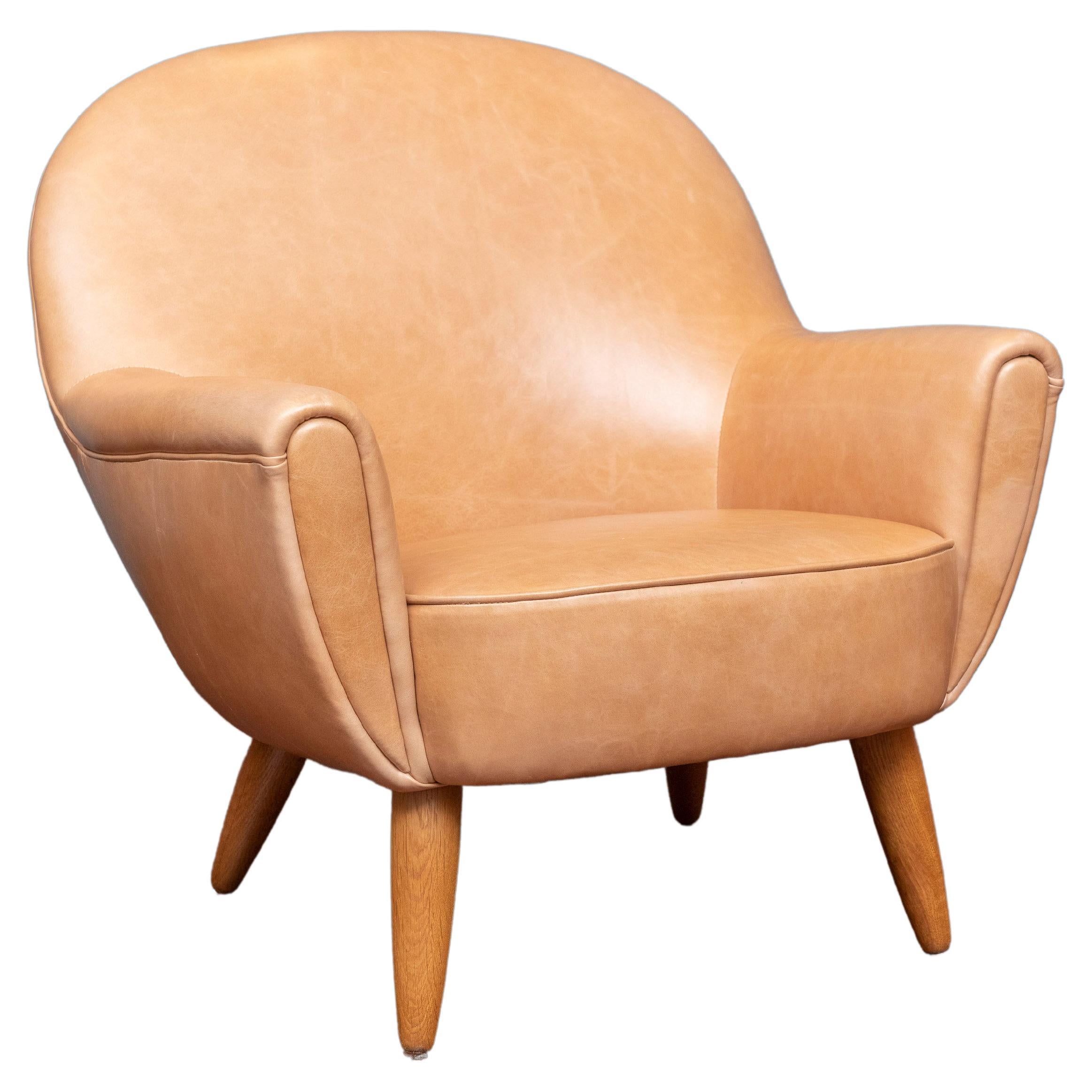 Scandinavian Modern Leather Lounge Chair