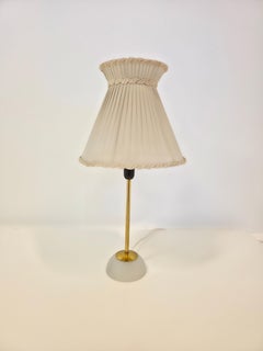 Scandinavian Modern Lisa Johansson-Pape Table Lamp for Orno, Finland, 1950s