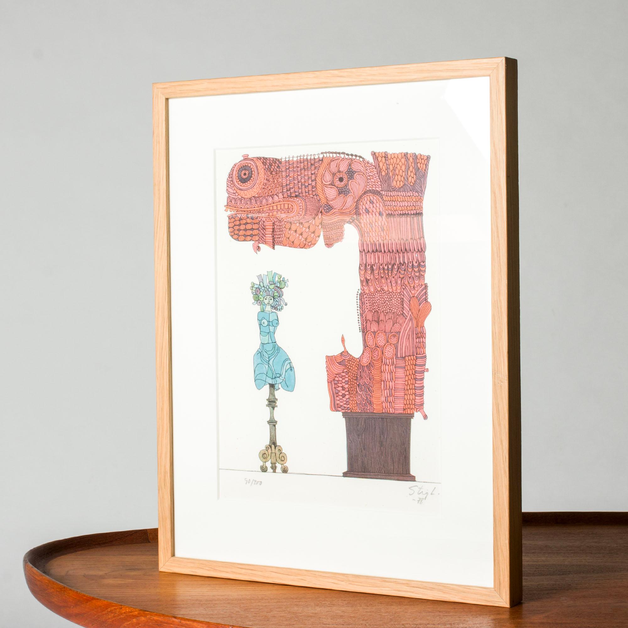 Litografía de Stig Lindberg, número 90 de 200, con un llamativo motivo abstracto de una figura femenina y un dragón. Colorido y elaborado en el estilo inconfundible de Lindberg. Montado en un marco de roble.

Las medidas incluyen el marco.
