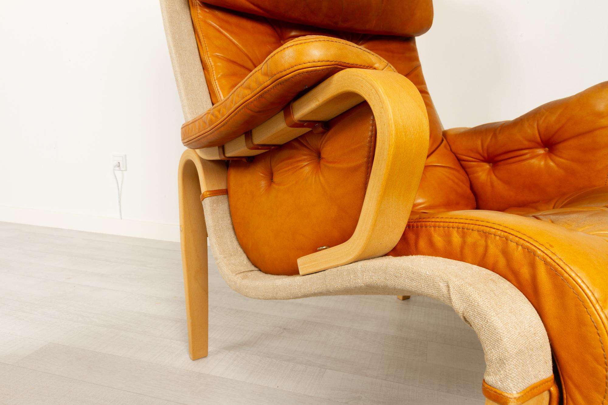 Scandinavian Modern Lounge Chair and Stool by Nielaus & Jeki Møbler, 1980s 12