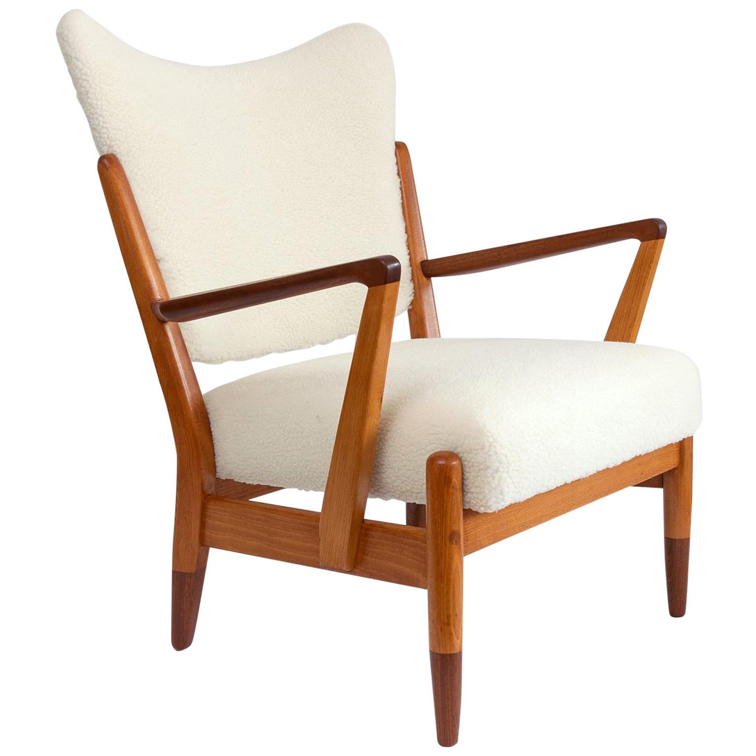 Asko "2411" Scandinavian Modern, Finnish, solid beech wood lounge chair with car