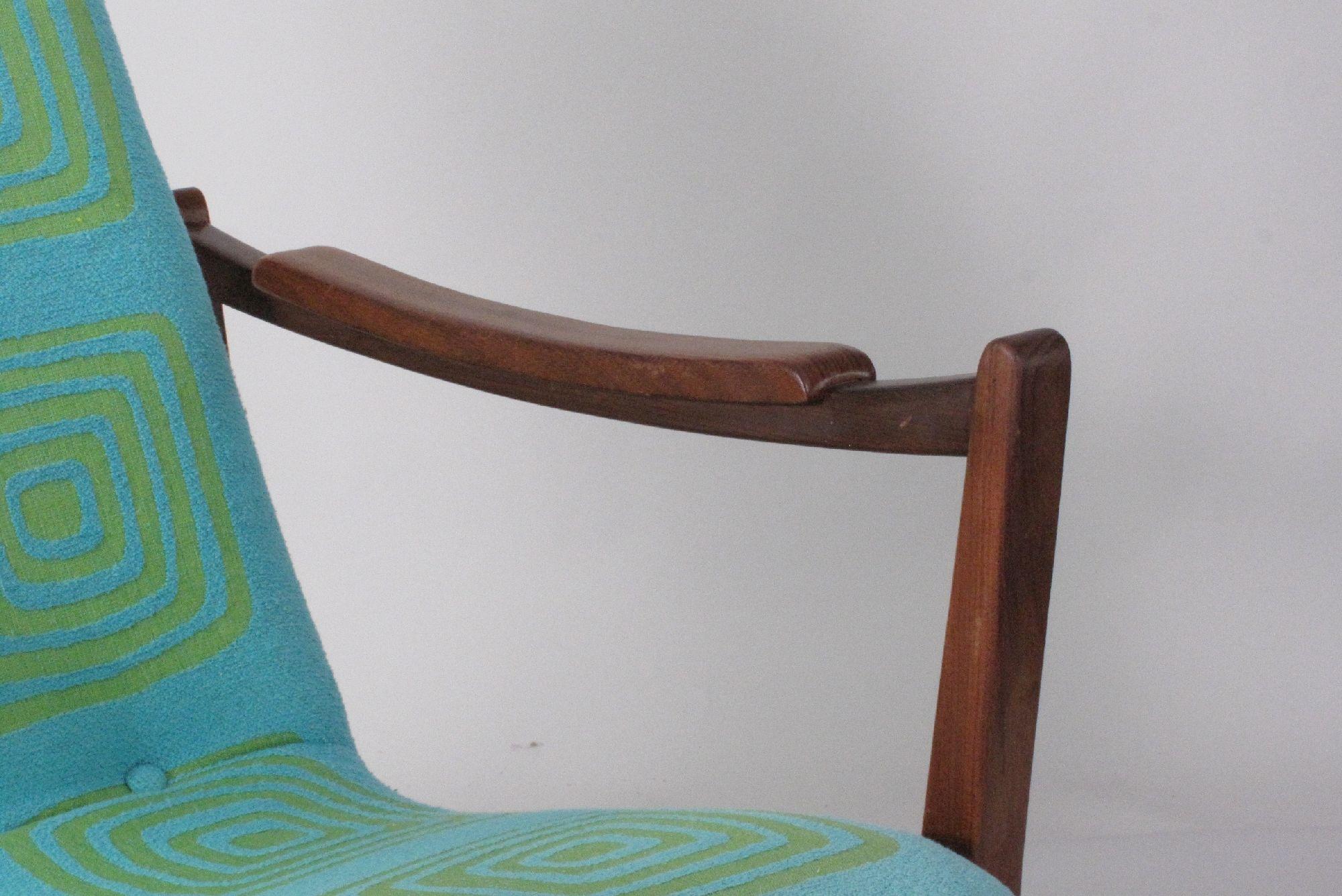 This chair is made in The Netherlands during the late 1960s.
A lot of Dutch manufacturers from this period were influenced by the Scandinavian style and some Scandinavian designers also worked for Dutch furniture makers like Pastoe and Fristho.
The