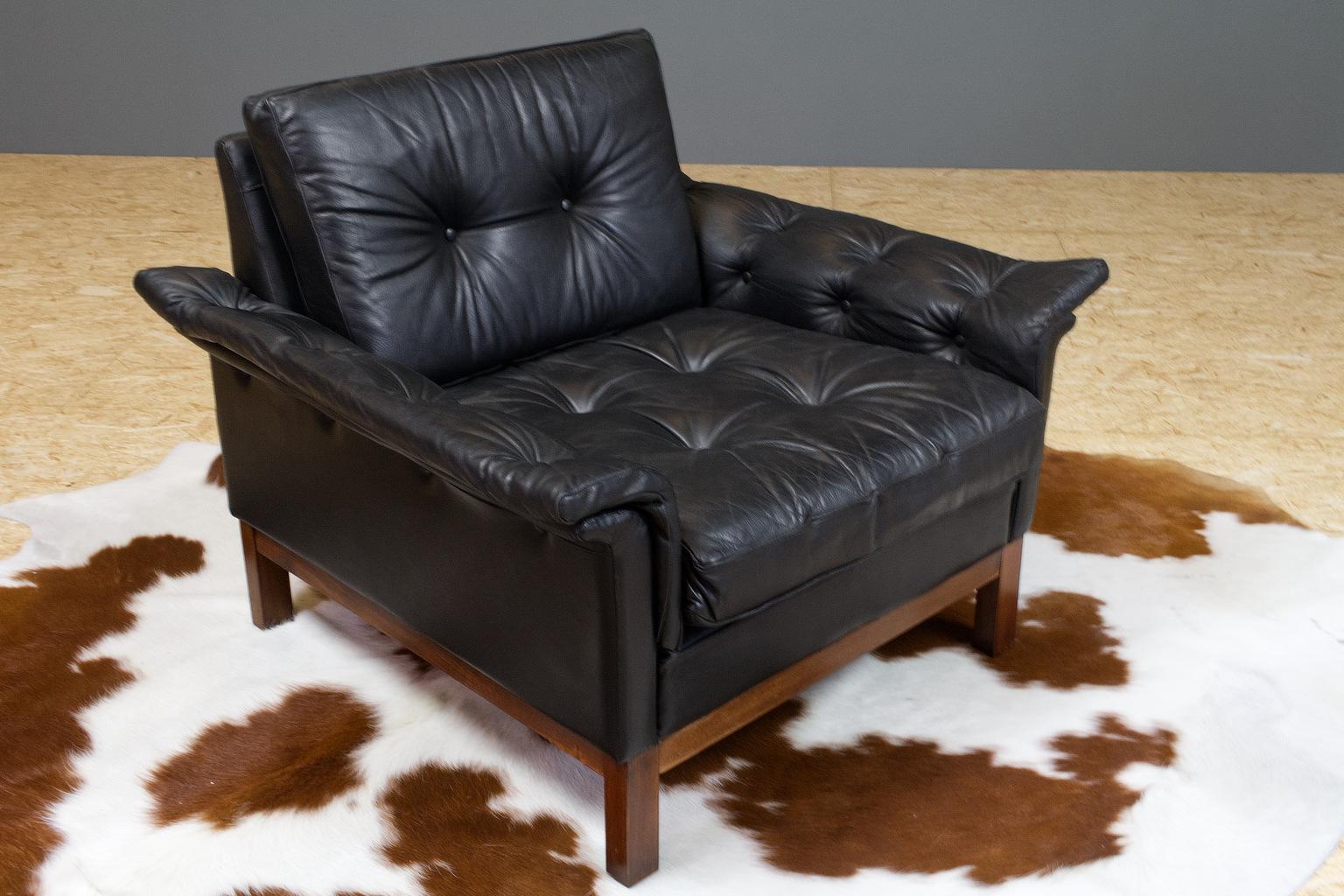 Scandinavian Modern Lounge Chair in Black Leather, Danish Modern, 1960s 1