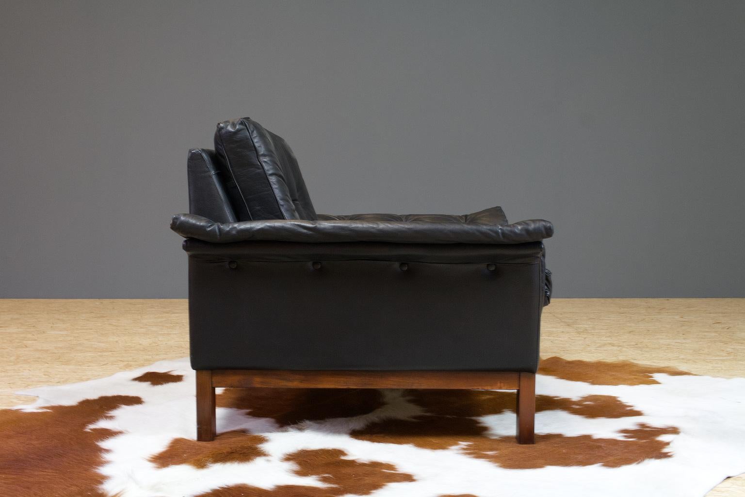 Scandinavian Modern Lounge Chair in Black Leather, Danish Modern, 1960s 2